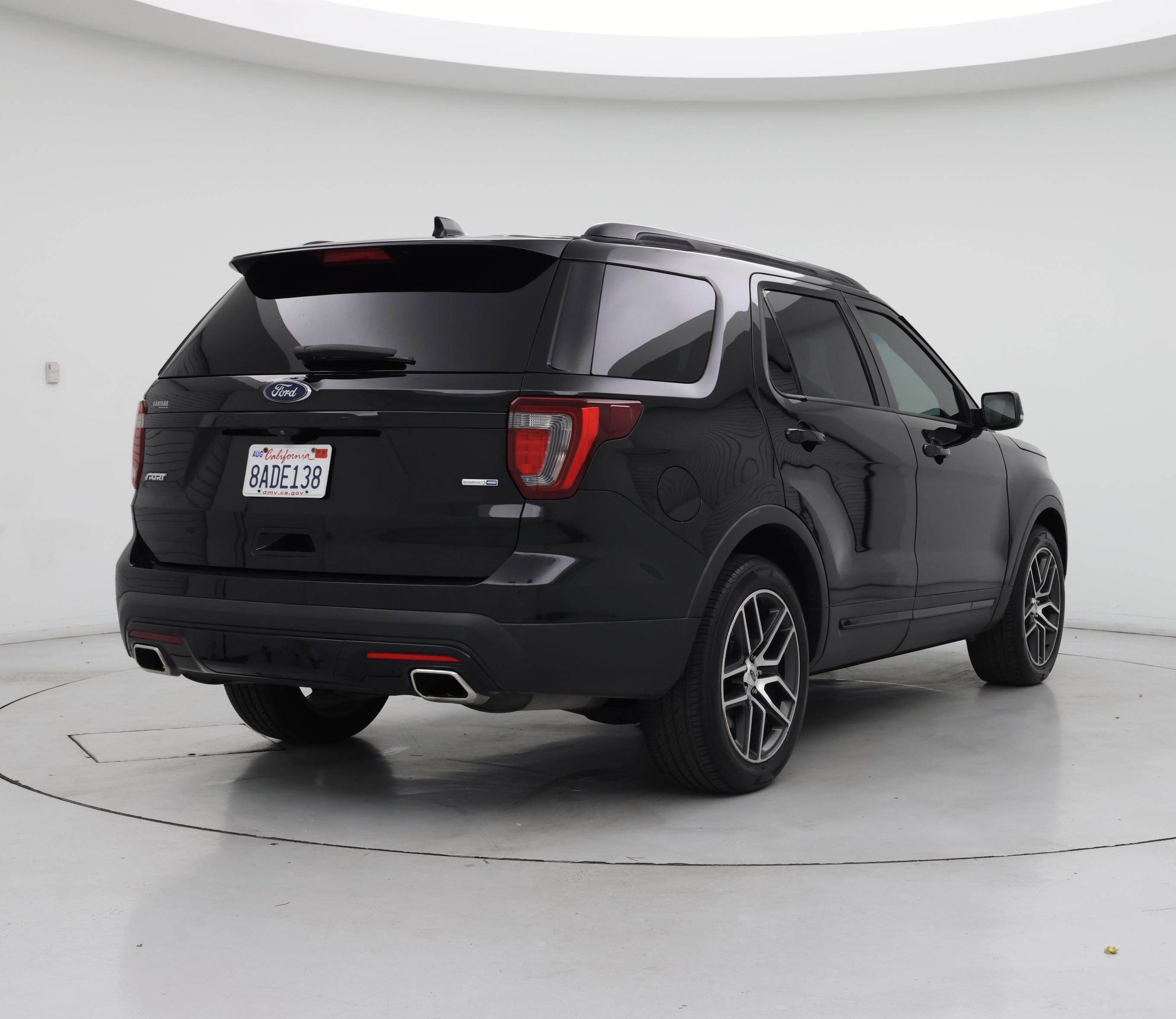 Thumbnail: 2016 Ford Explorer - 8