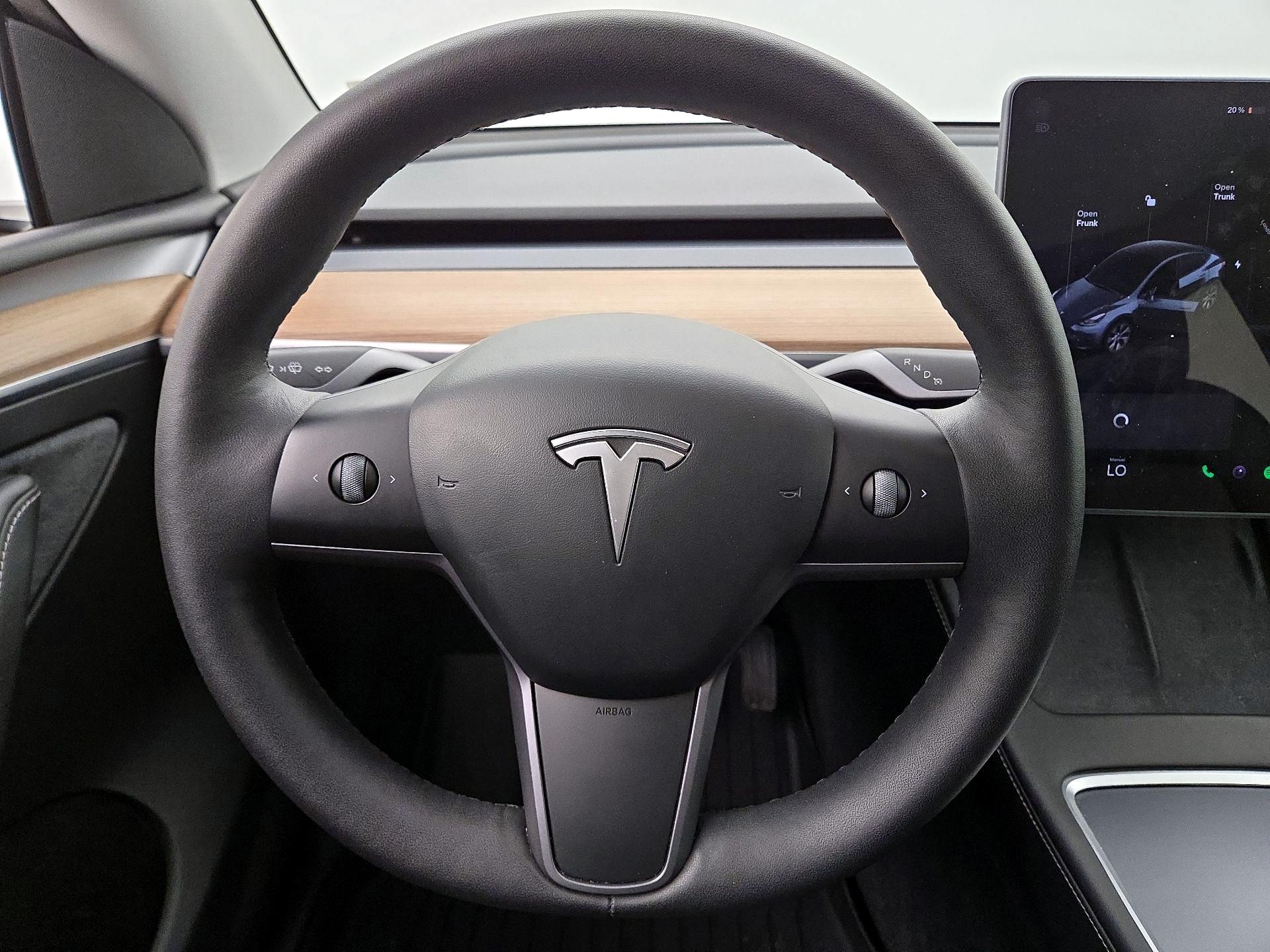 Thumbnail: 2023 Tesla Model Y - 10