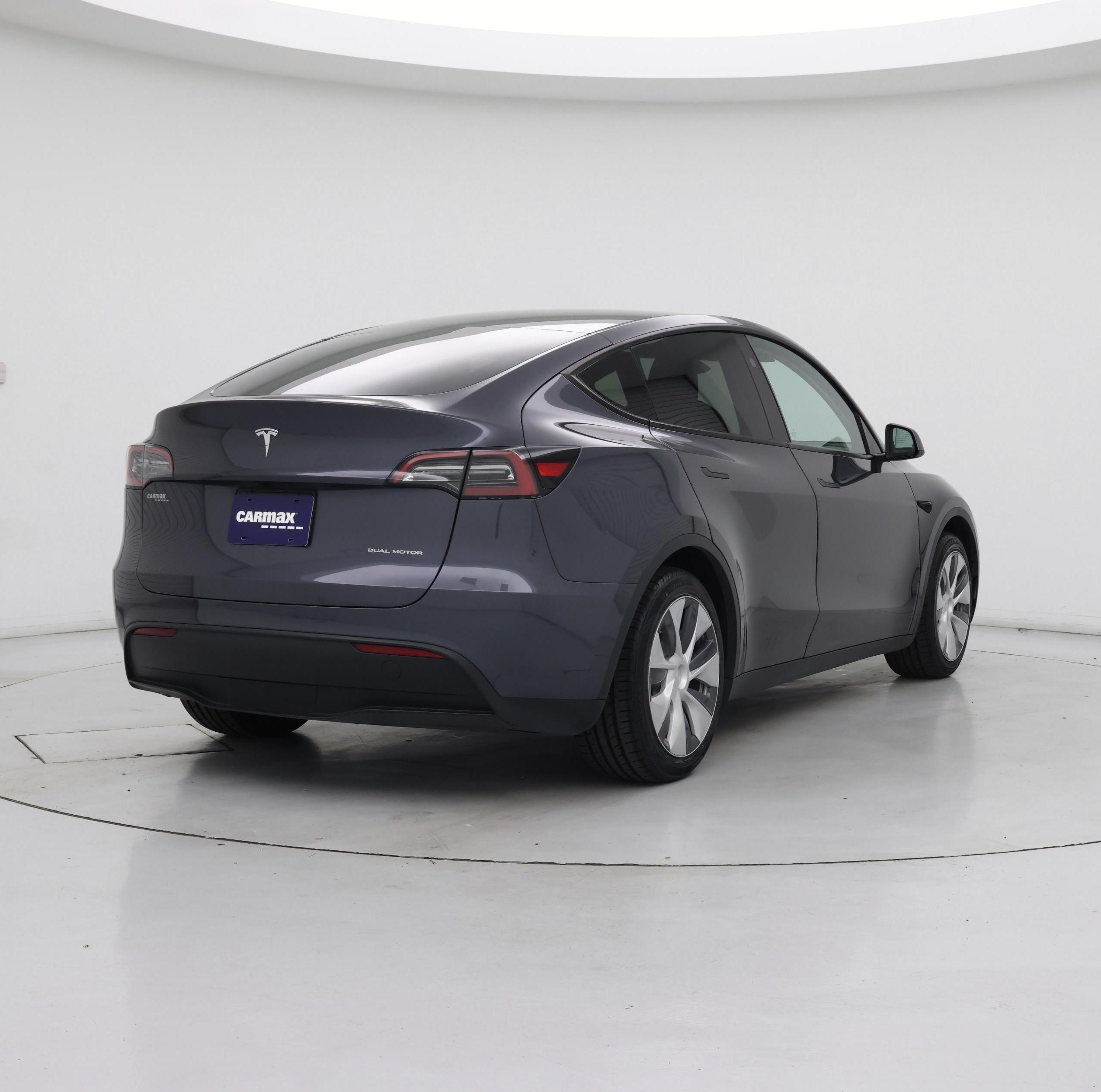 Thumbnail: 2023 Tesla Model Y - 8
