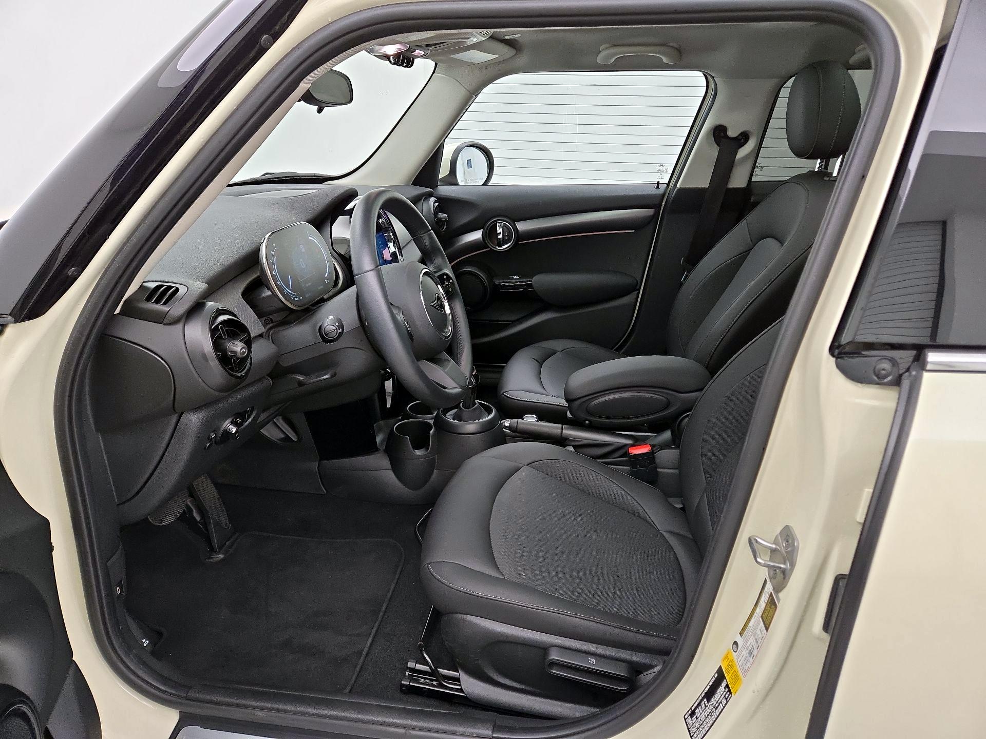 Thumbnail: 2023 MINI Cooper Hardtop - 11