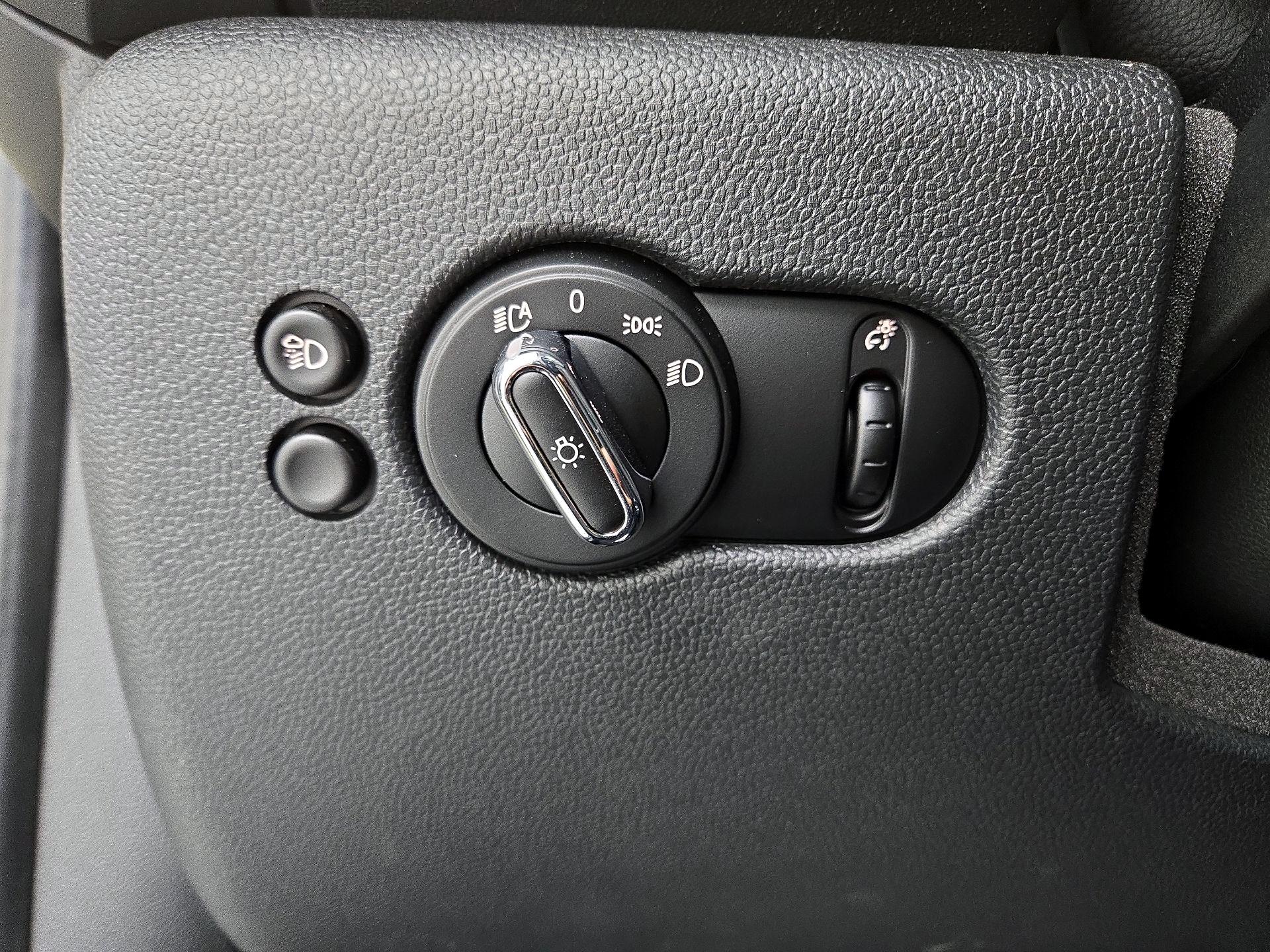 Thumbnail: 2023 MINI Cooper Hardtop - 13