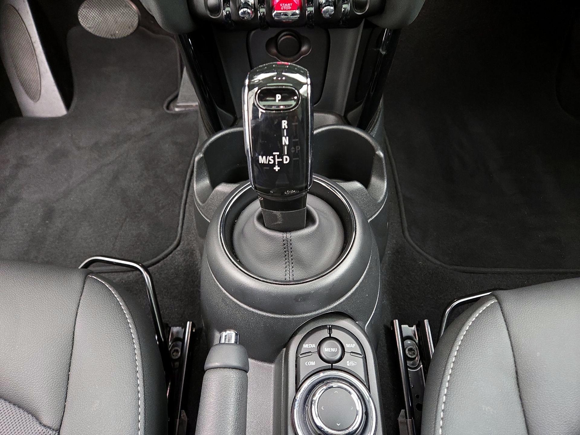 Thumbnail: 2023 MINI Cooper Hardtop - 17