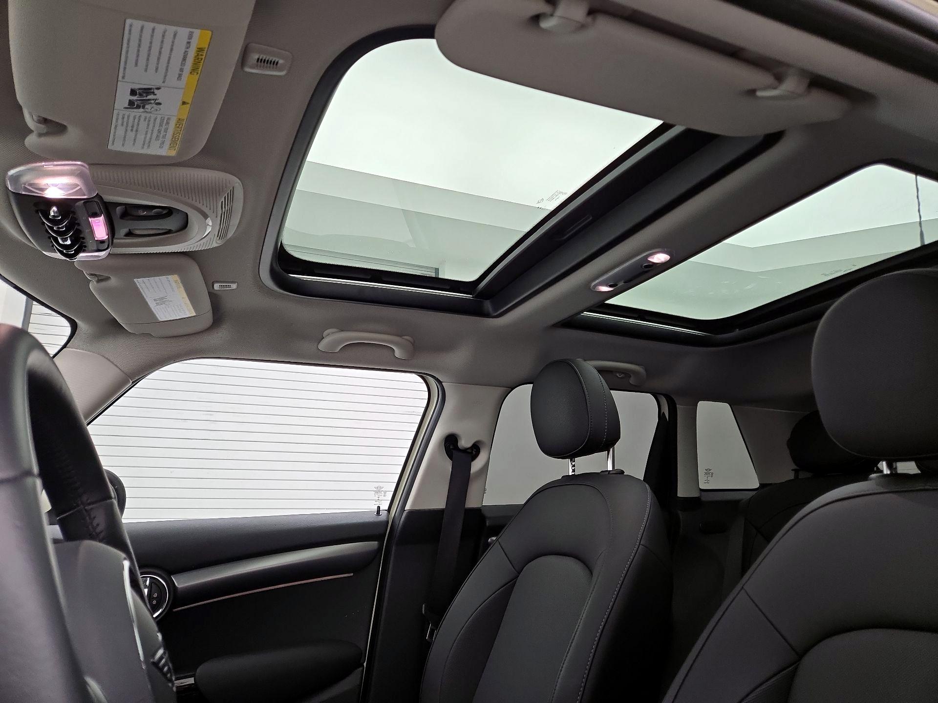 Thumbnail: 2023 MINI Cooper Hardtop - 19