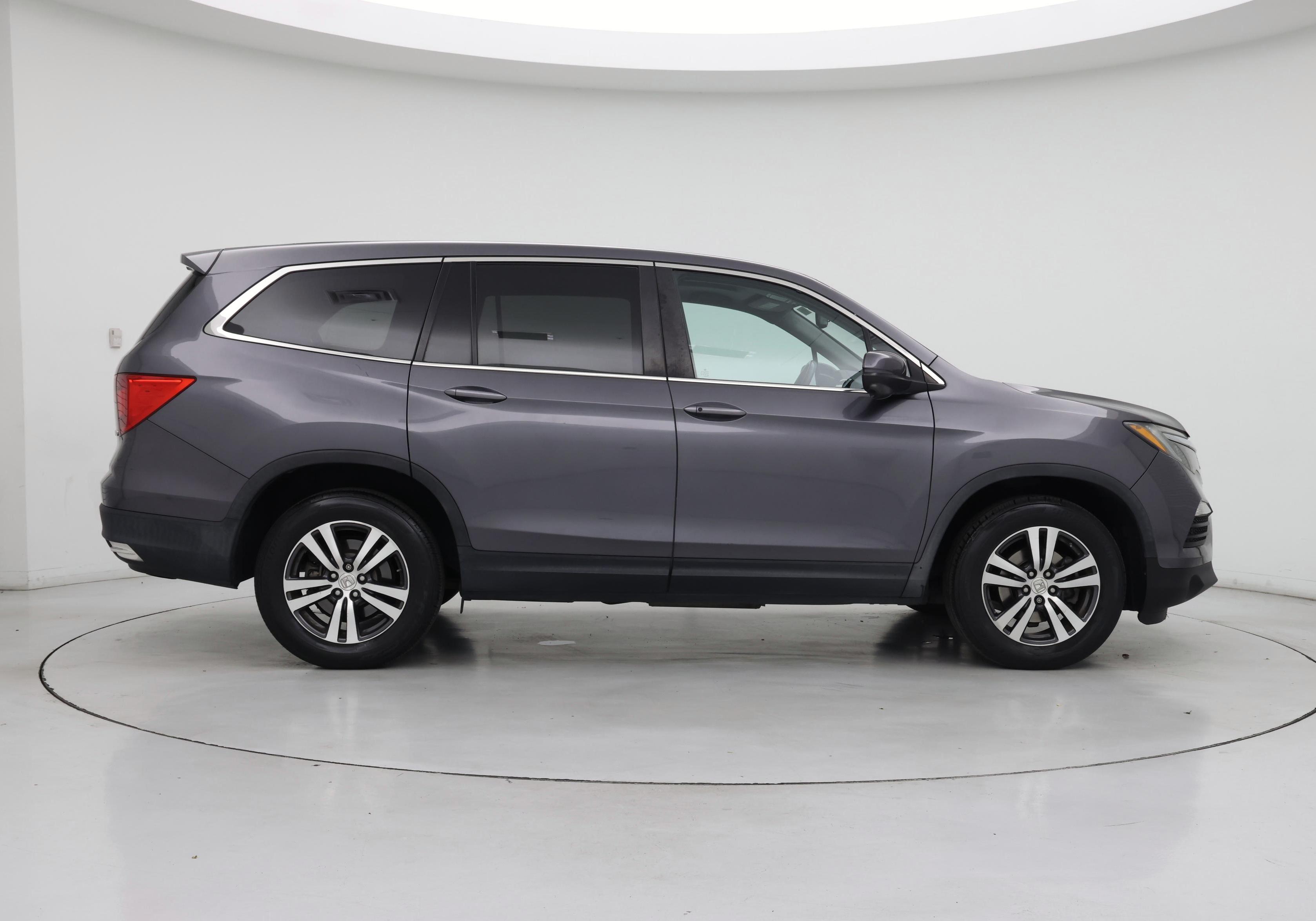 Thumbnail: 2018 Honda Pilot - 7