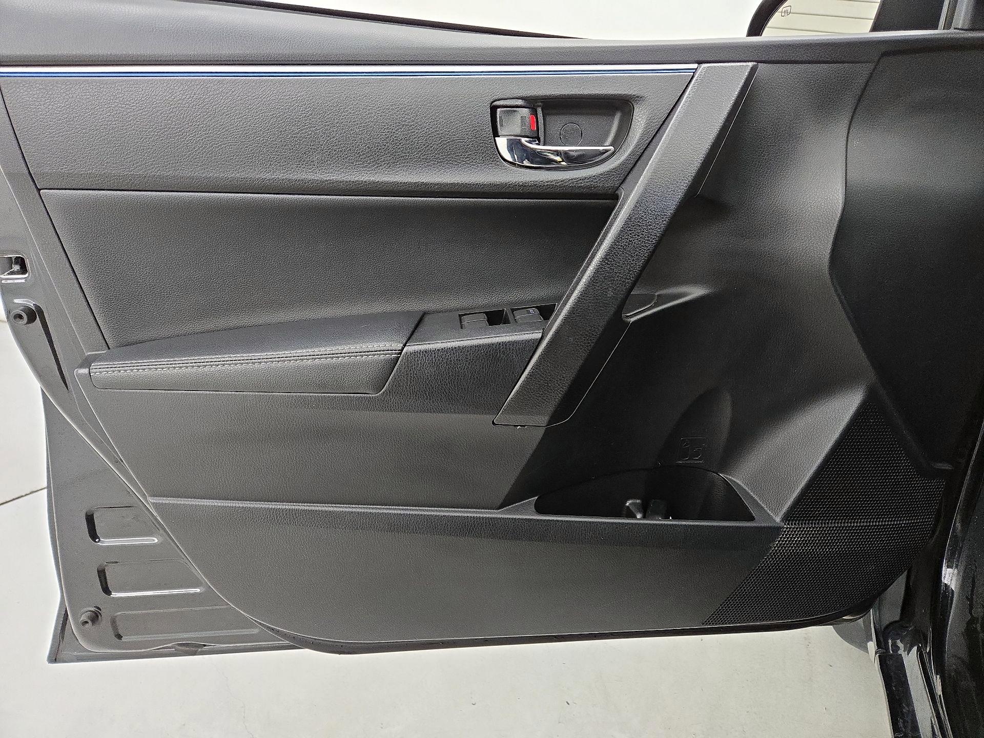 Thumbnail: 2016 Toyota Corolla - 12