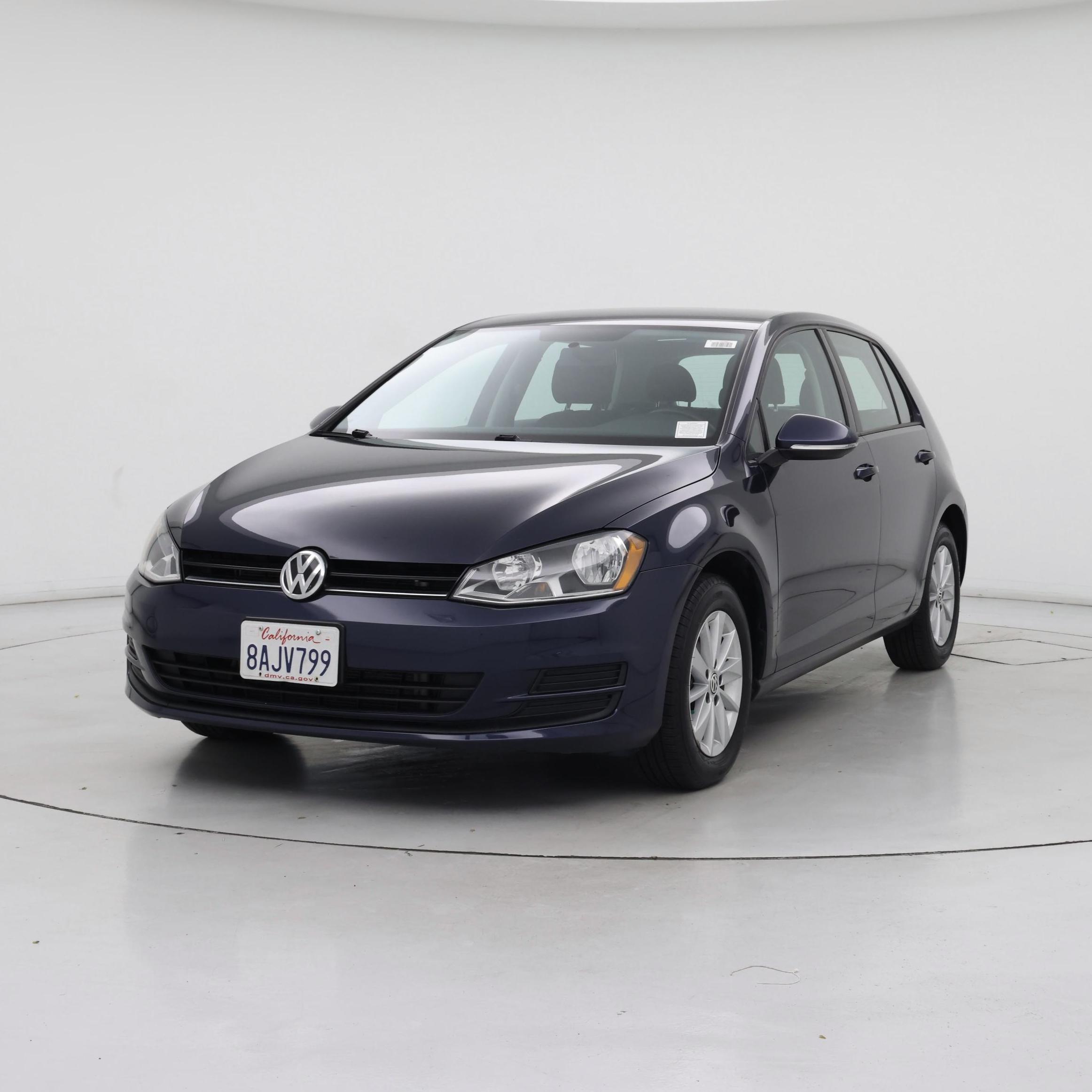 Thumbnail: 2017 Volkswagen Golf - 4