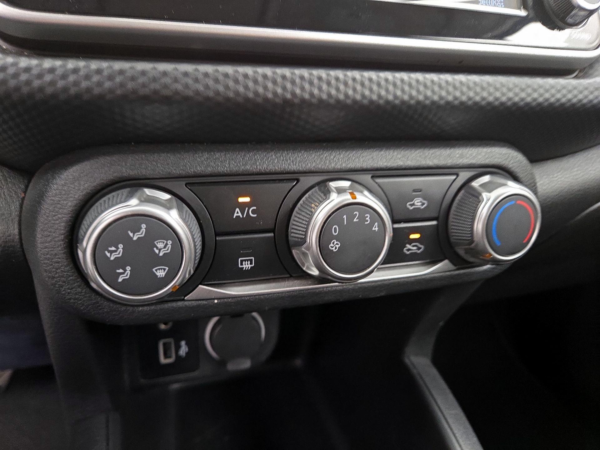 Thumbnail: 2022 Nissan Kicks - 16