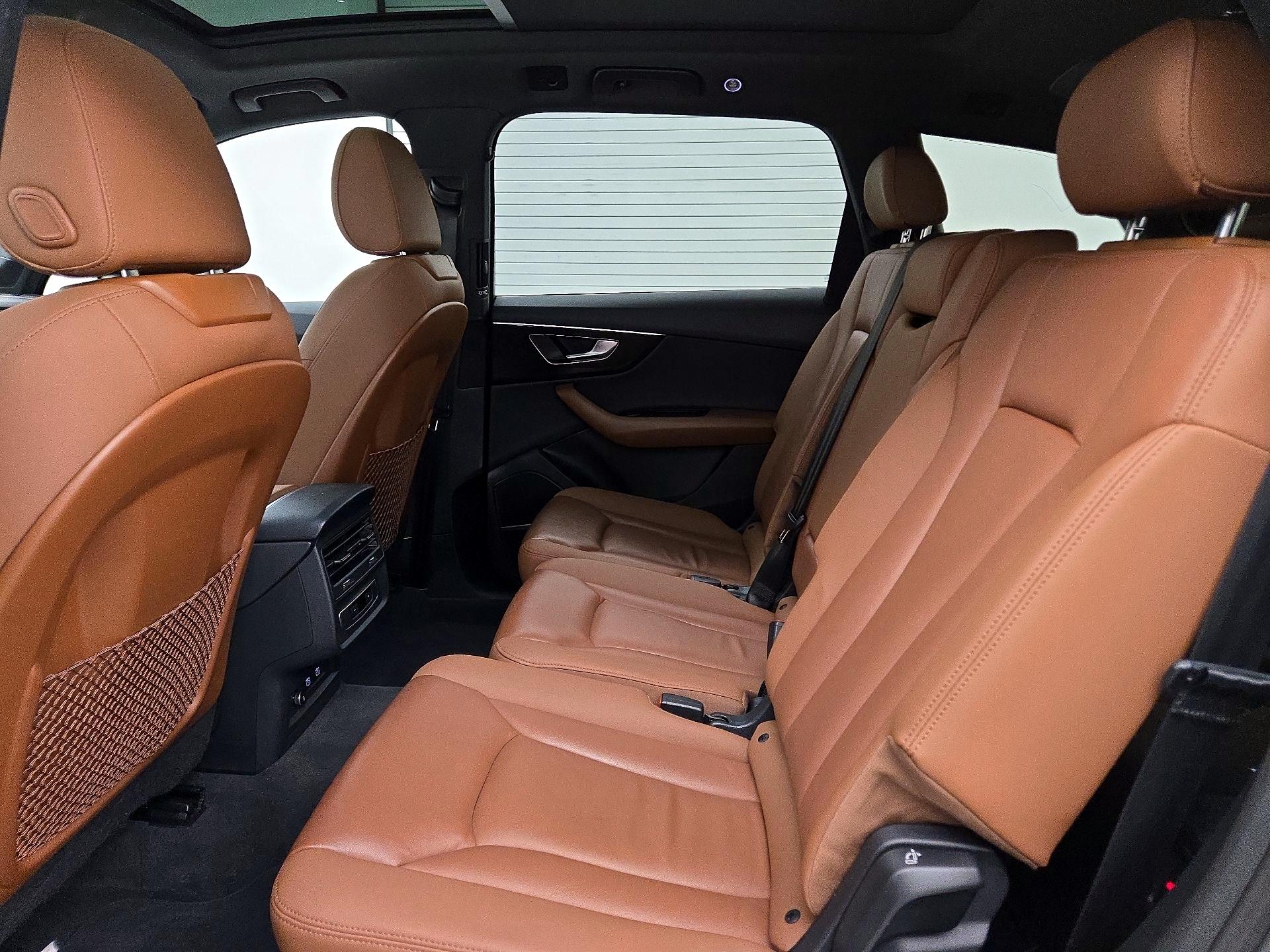 Thumbnail: 2021 Audi Q7 - 20