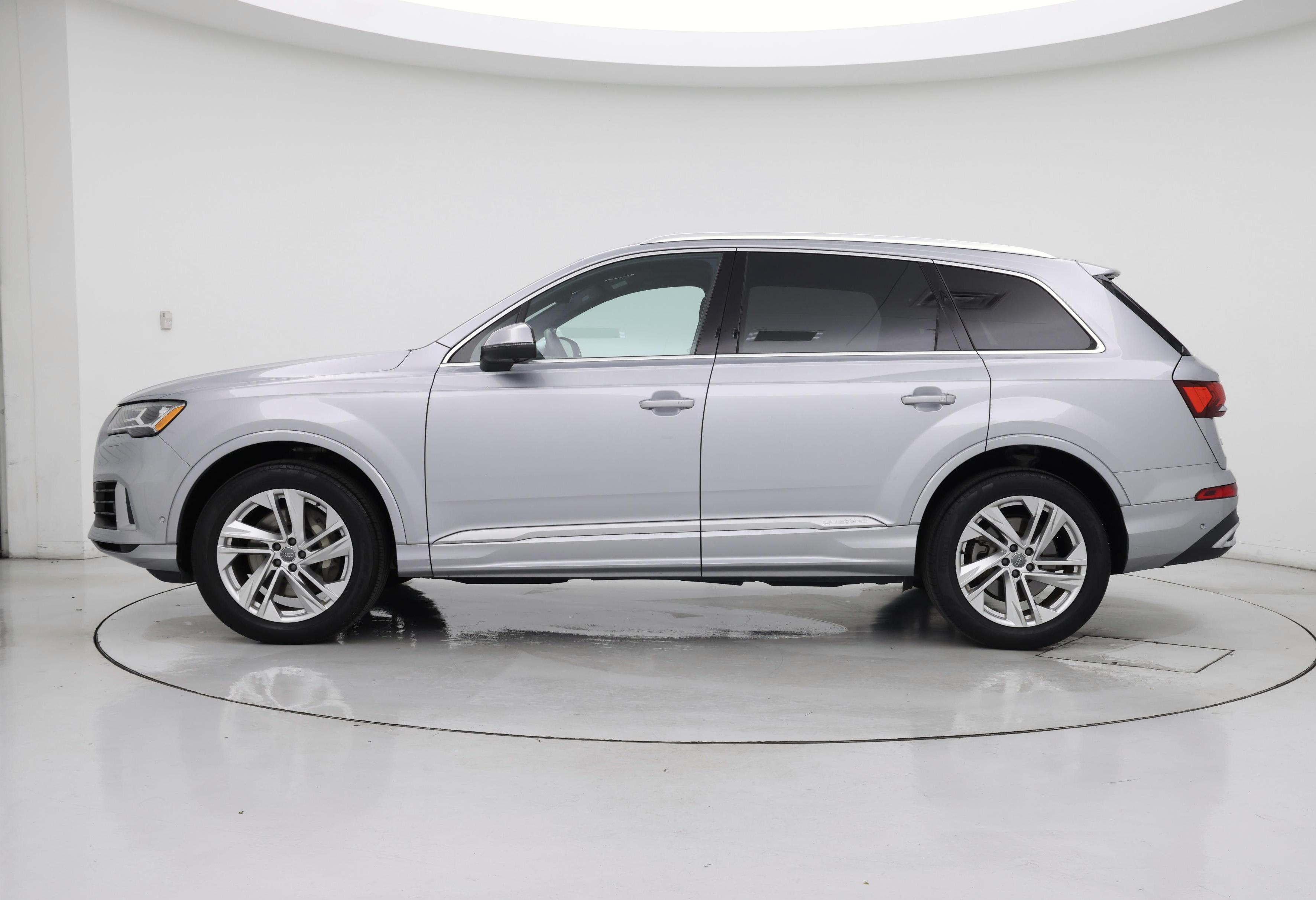 Thumbnail: 2021 Audi Q7 - 3