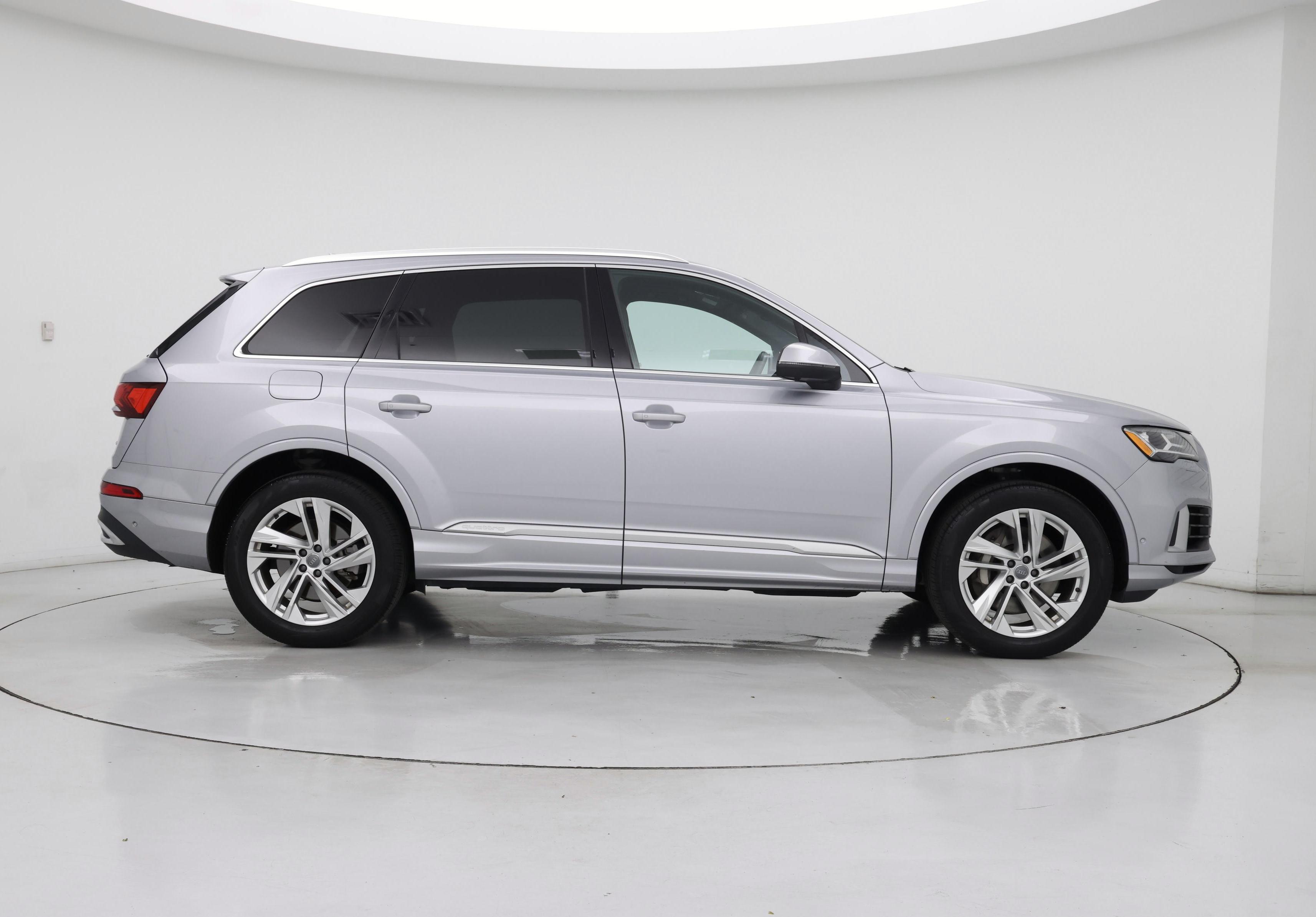 Thumbnail: 2021 Audi Q7 - 7