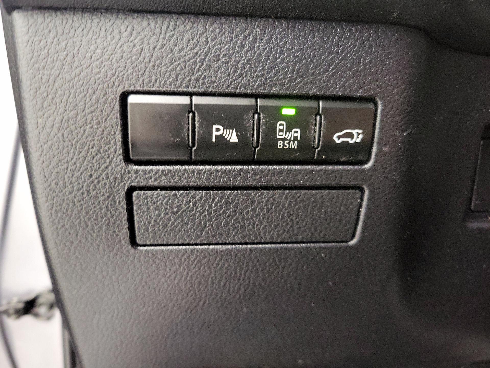 Thumbnail: 2015 Lexus NX - 13