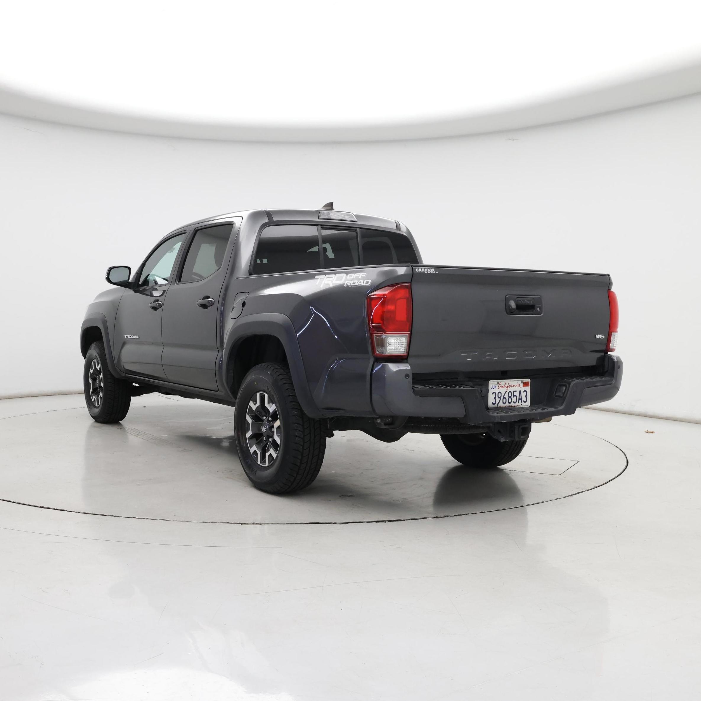 Thumbnail: 2016 Toyota Tacoma - 2