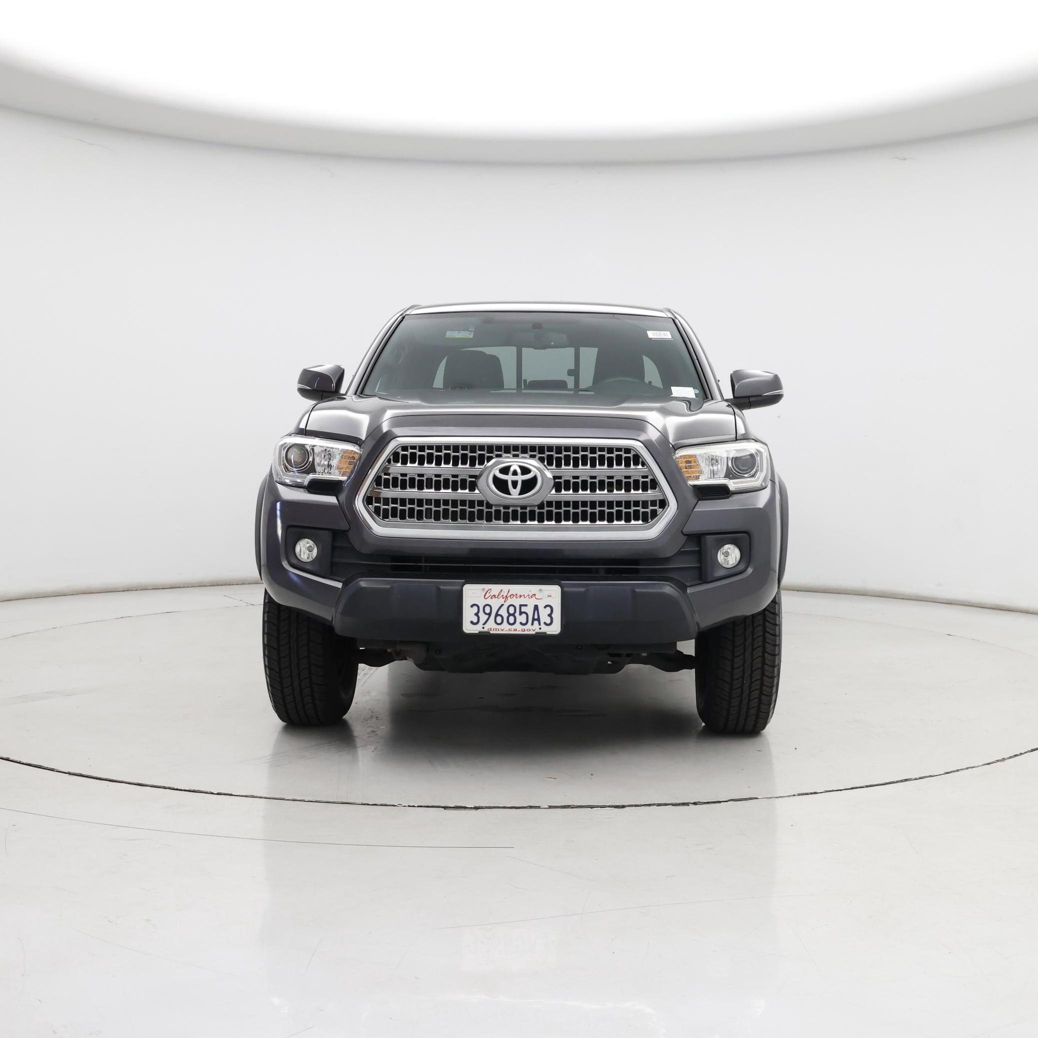 Thumbnail: 2016 Toyota Tacoma - 5