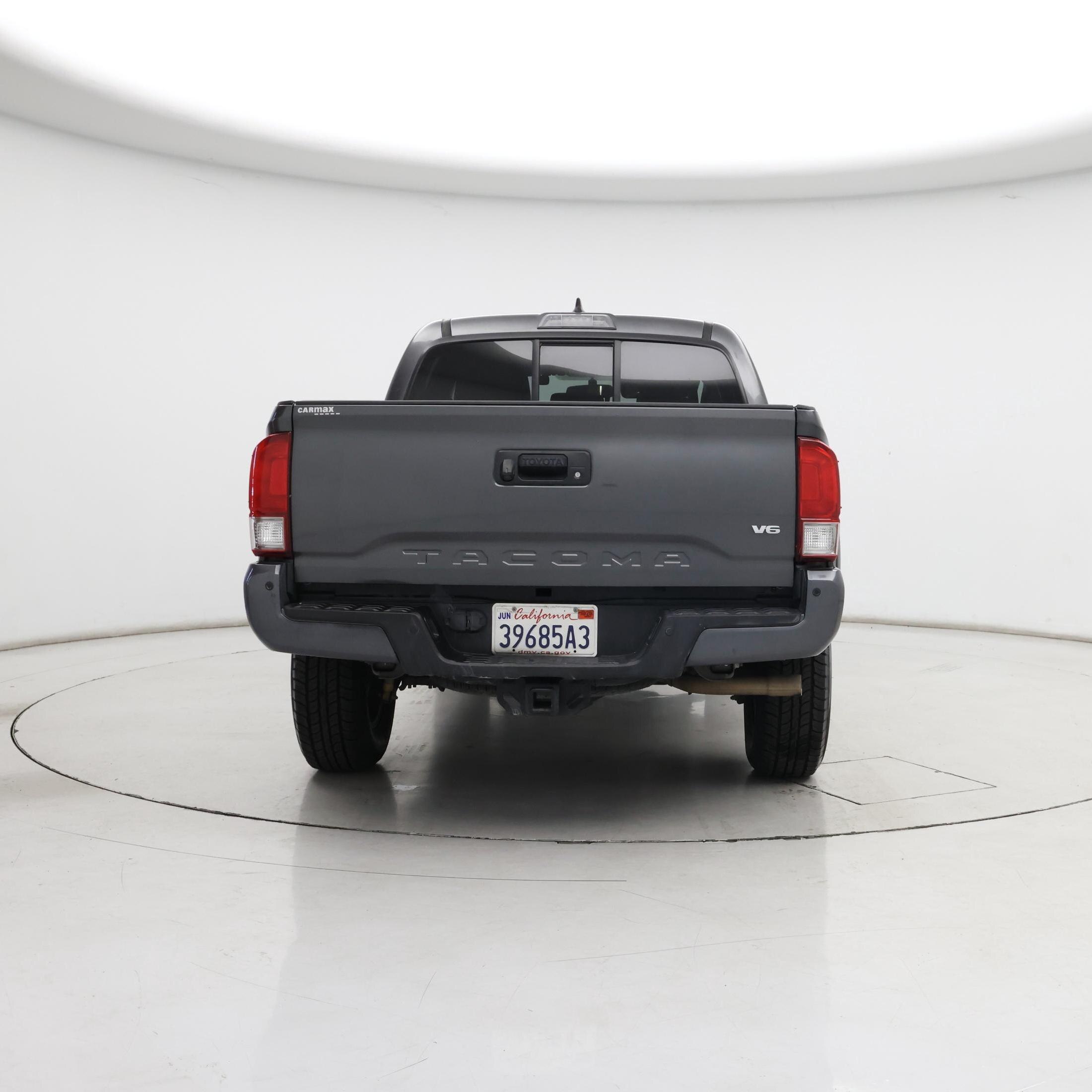 Thumbnail: 2016 Toyota Tacoma - 6