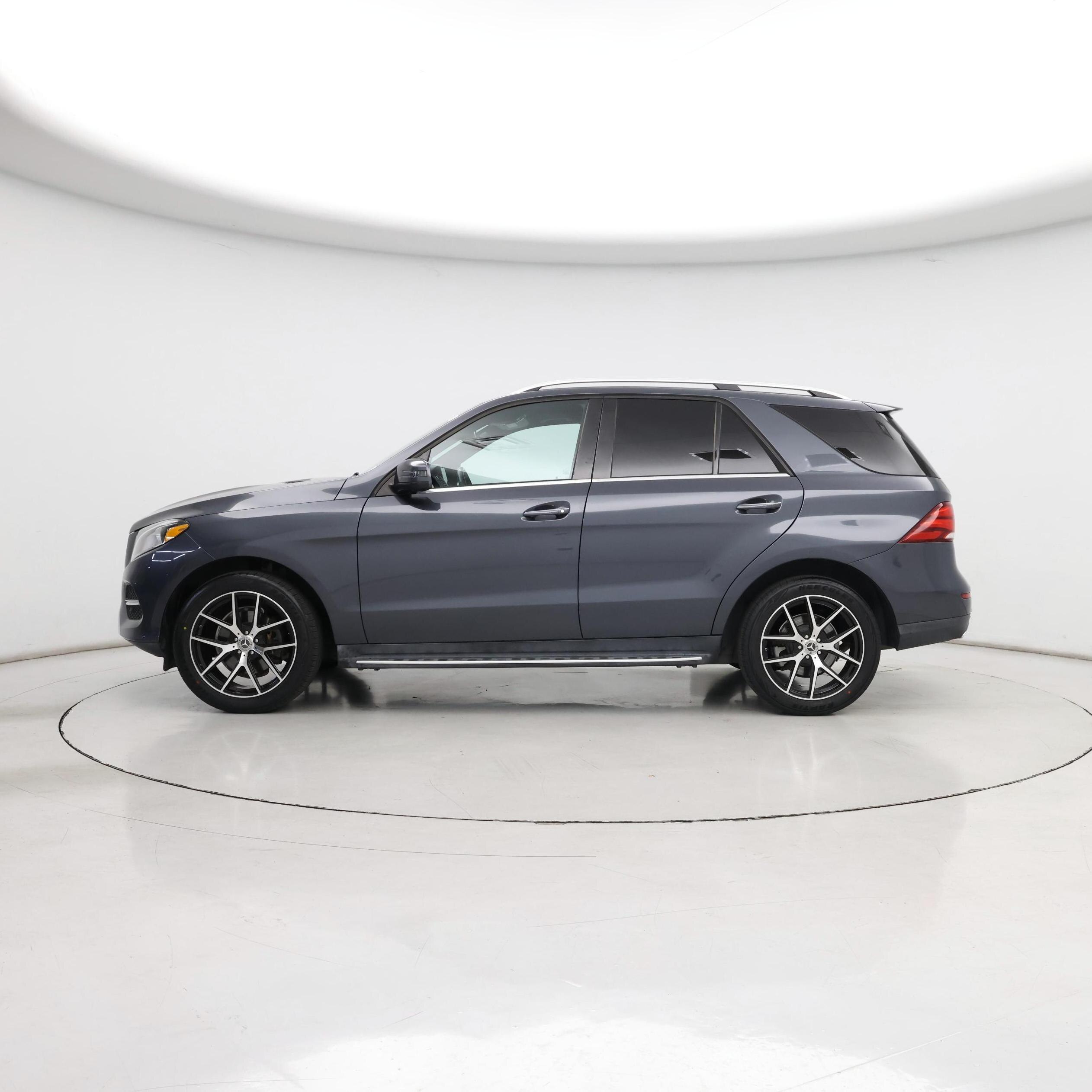 Thumbnail: 2016 Mercedes-Benz GLE - 3