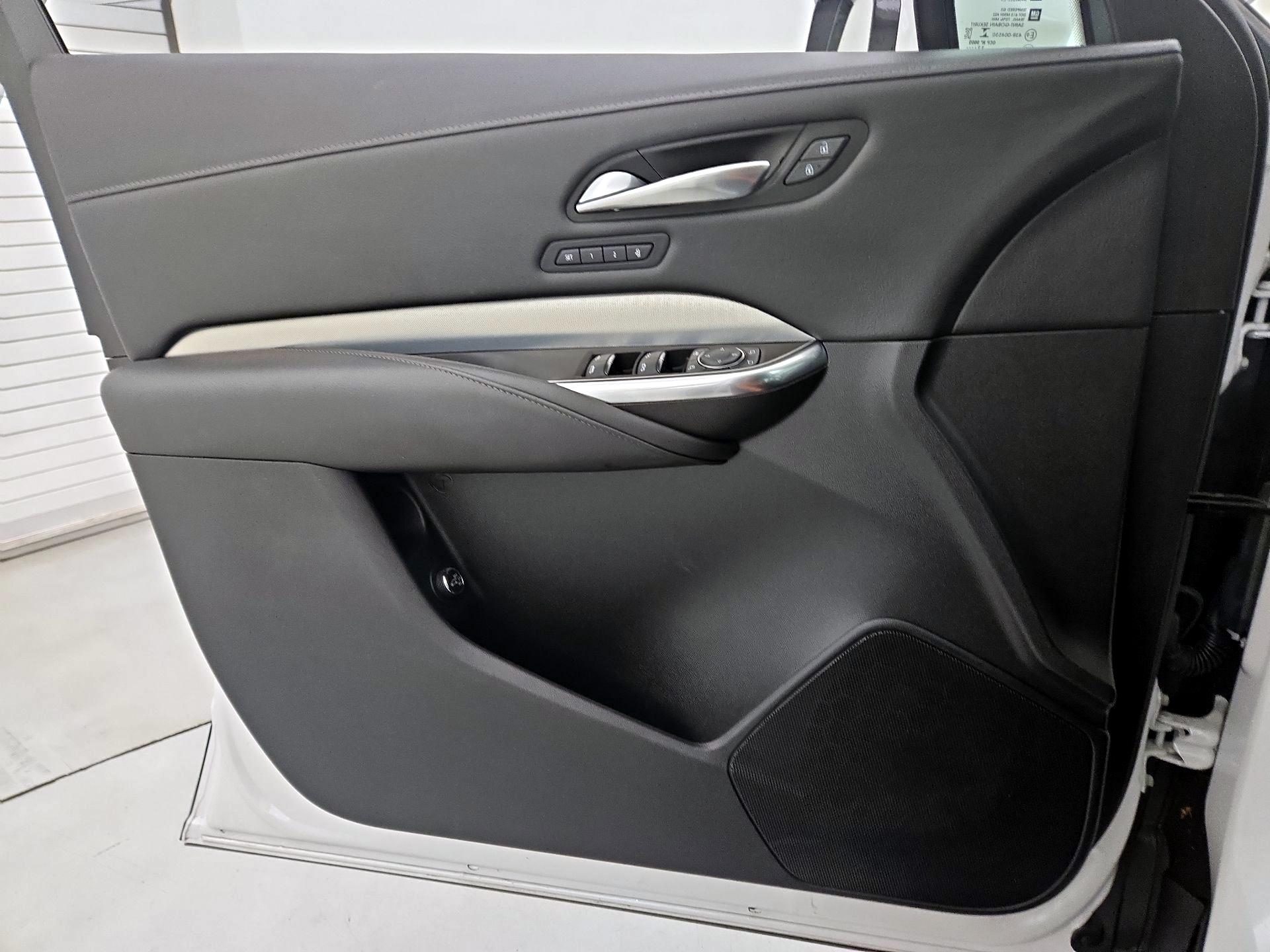 Thumbnail: 2023 Cadillac XT4 - 12