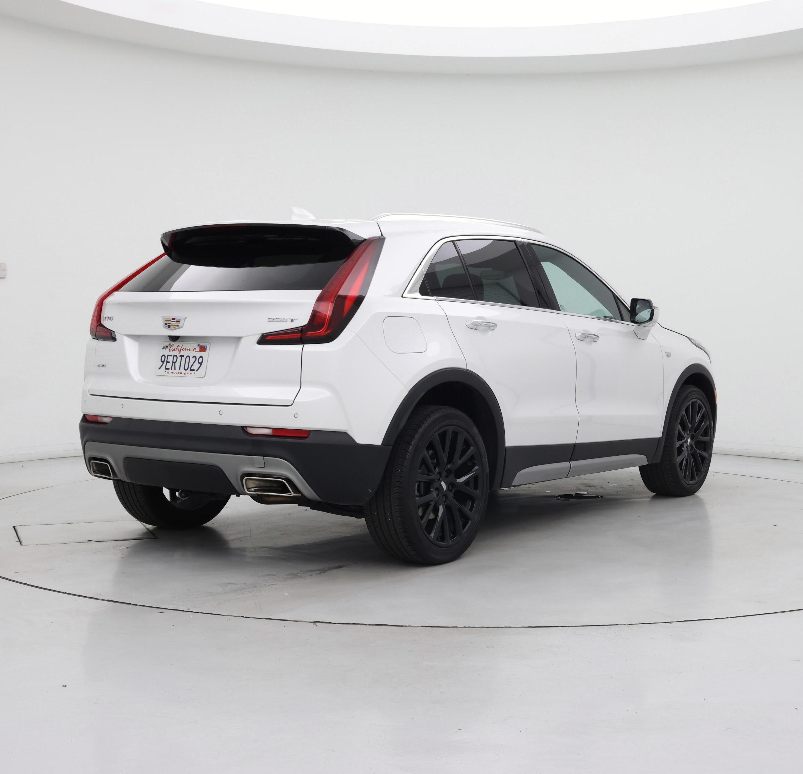 Thumbnail: 2023 Cadillac XT4 - 8