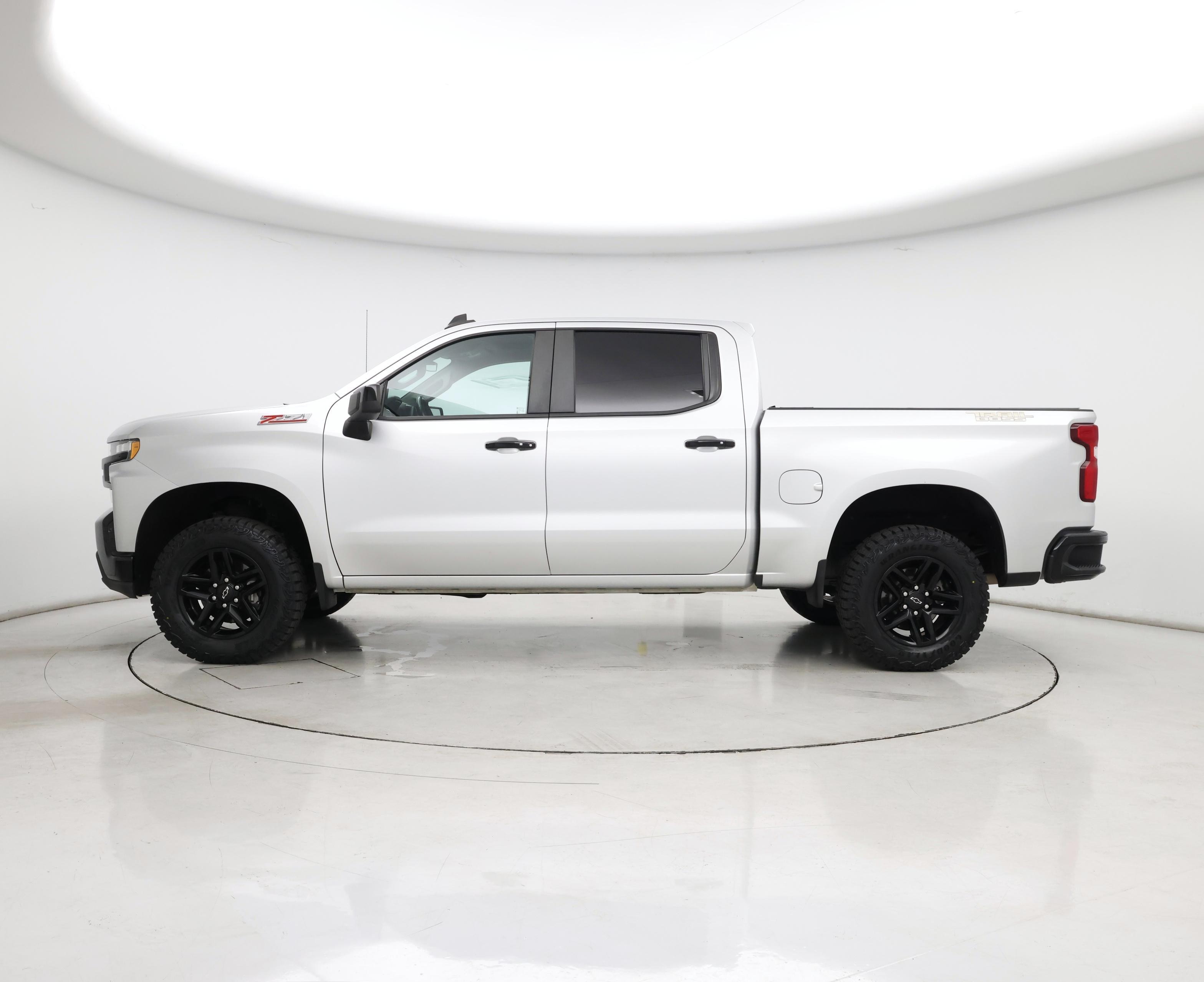Thumbnail: 2019 Chevrolet Silverado 1500 - 3