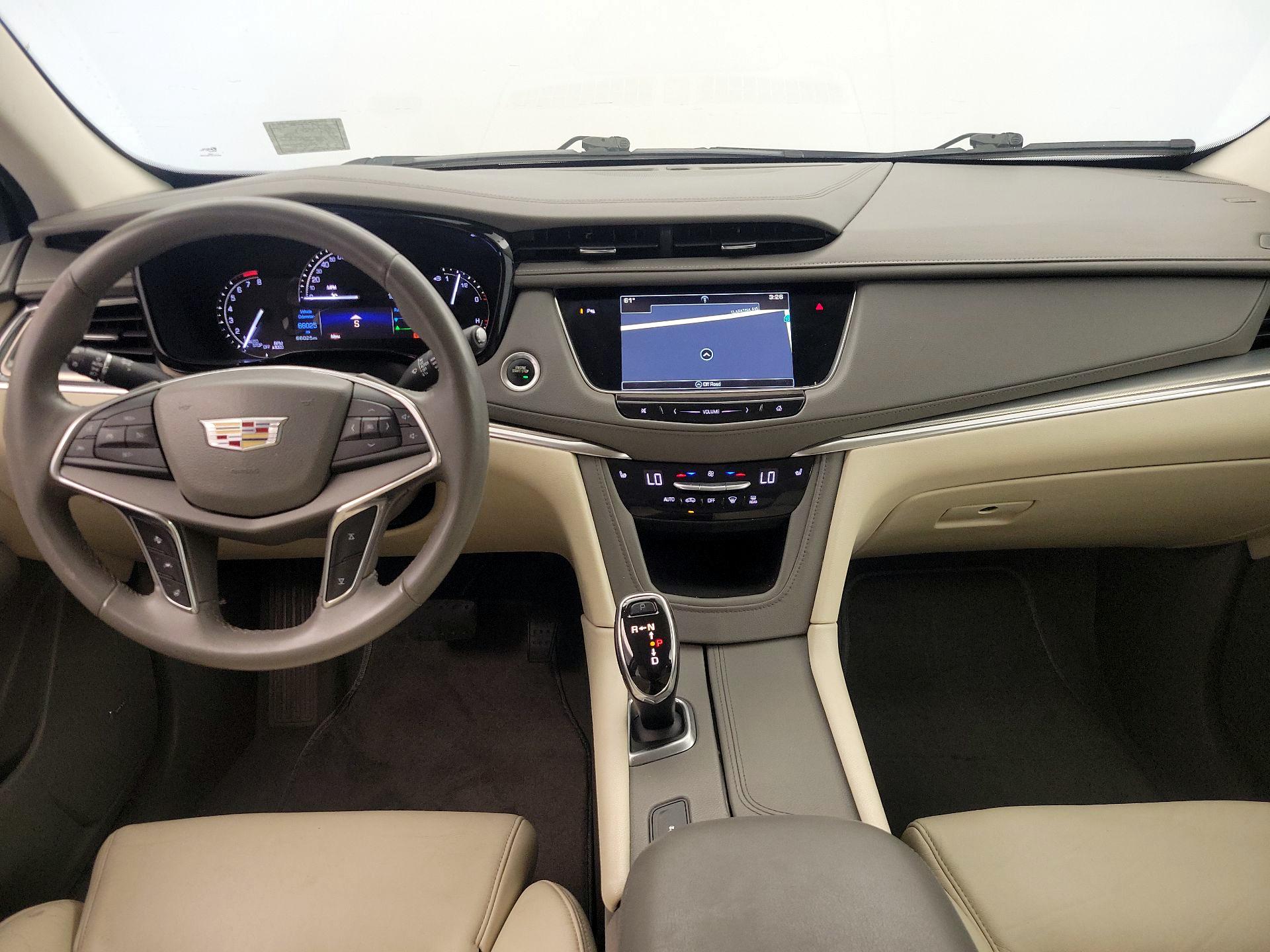 Thumbnail: 2017 Cadillac XT5 - 9