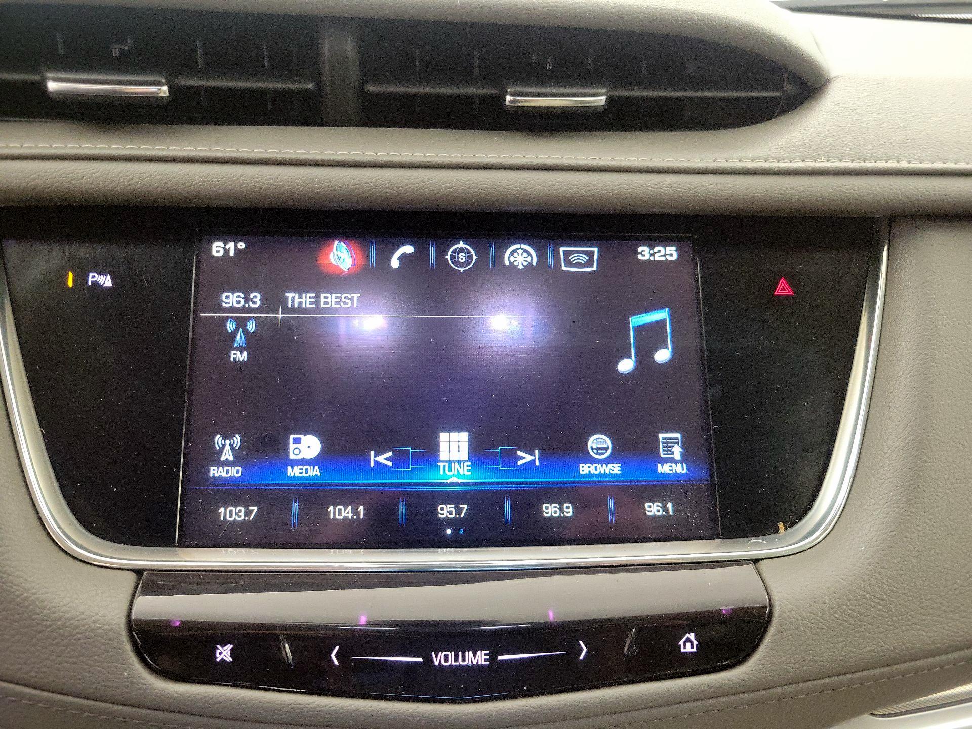 Thumbnail: 2017 Cadillac XT5 - 16