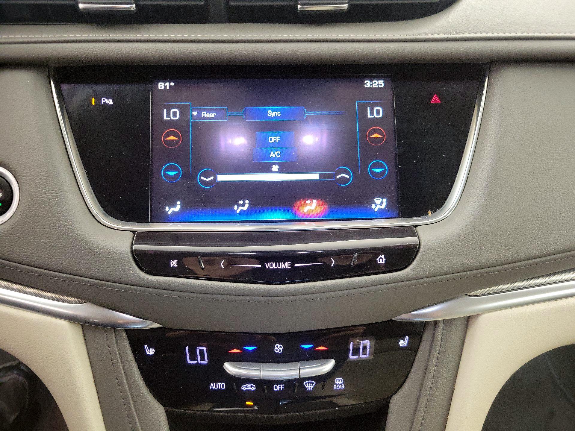 Thumbnail: 2017 Cadillac XT5 - 17