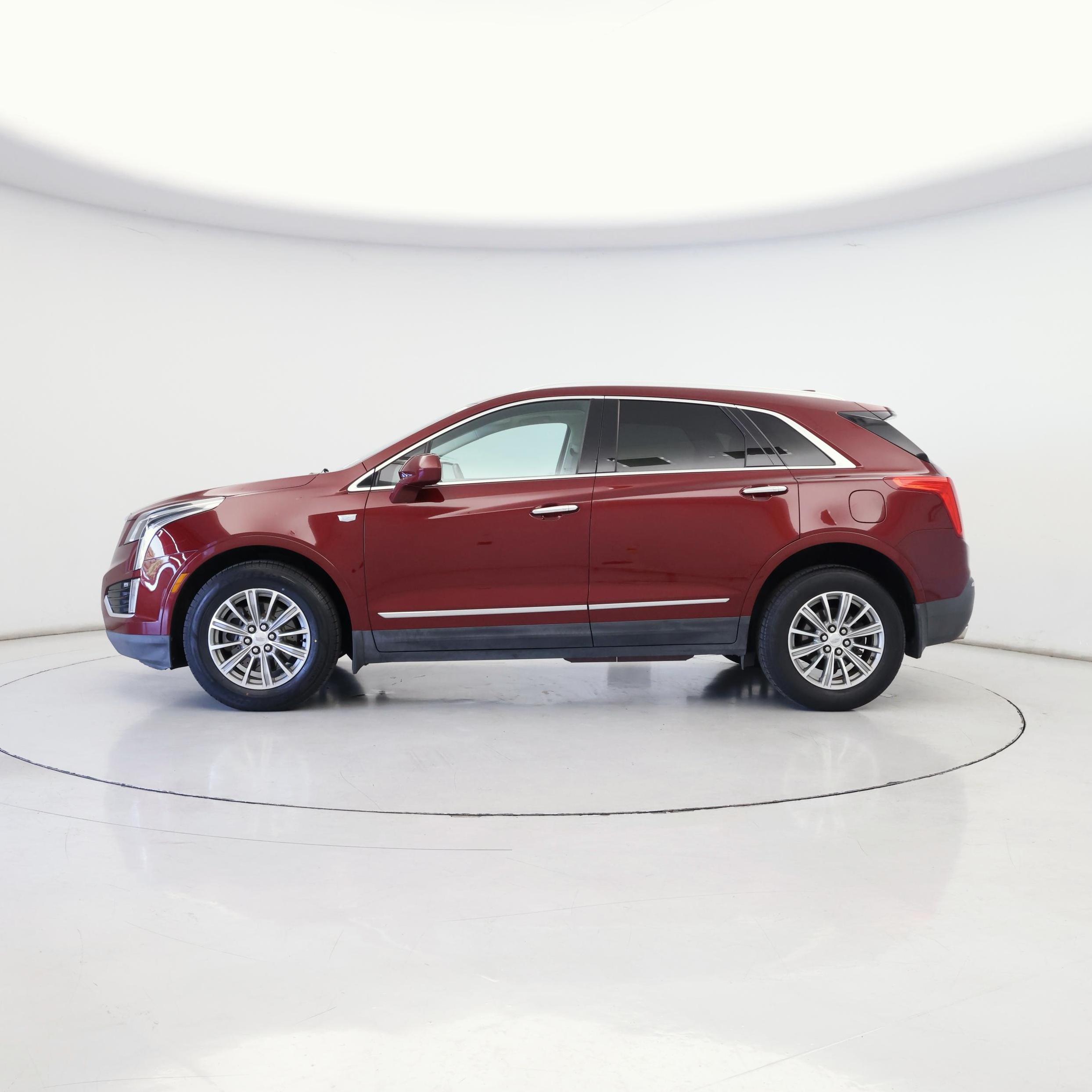 Thumbnail: 2017 Cadillac XT5 - 3