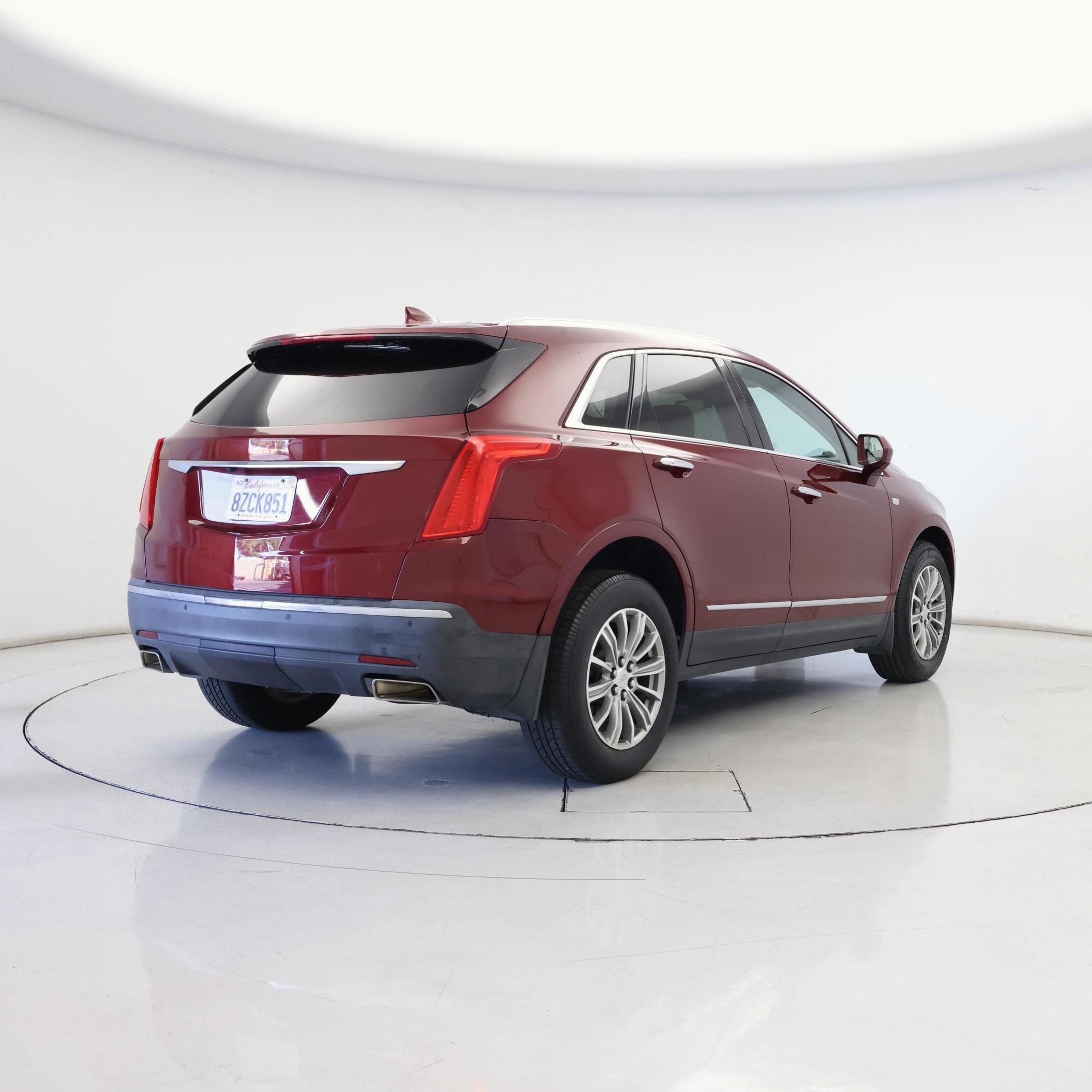 Thumbnail: 2017 Cadillac XT5 - 8