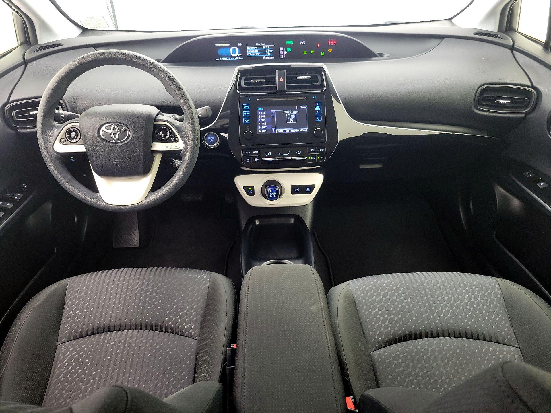 Thumbnail: 2017 Toyota Prius - 9