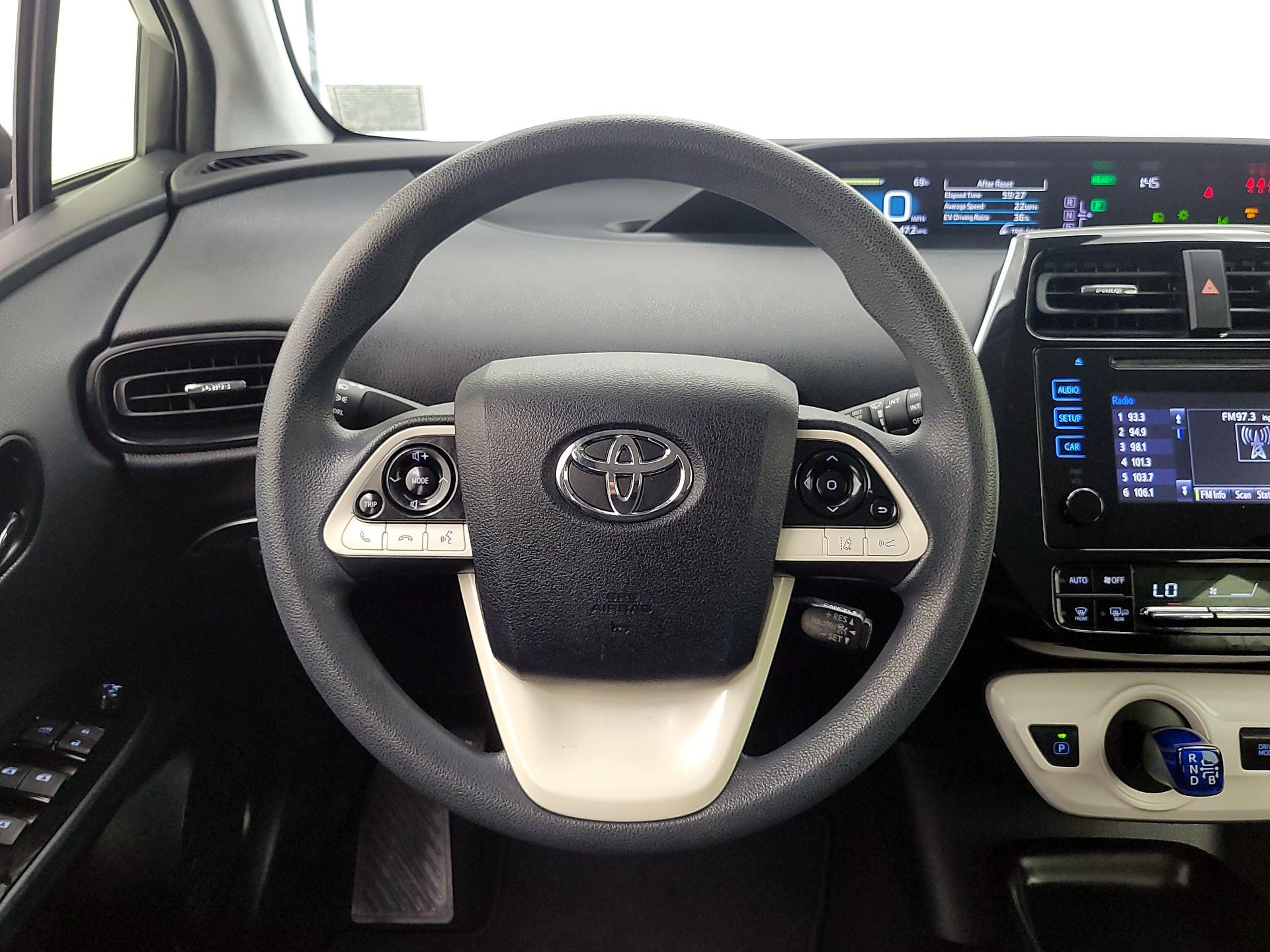 Thumbnail: 2017 Toyota Prius - 10