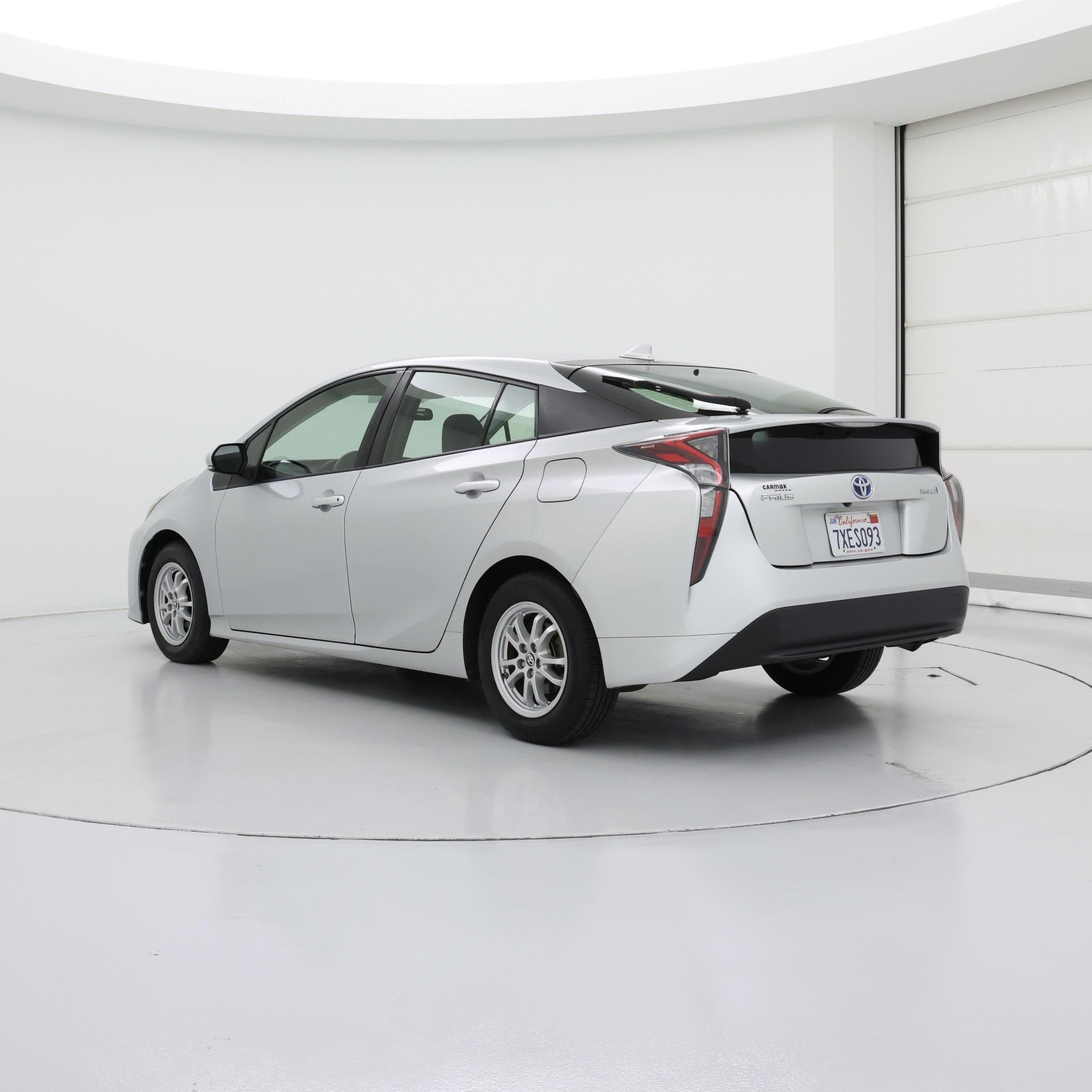 Thumbnail: 2017 Toyota Prius - 2
