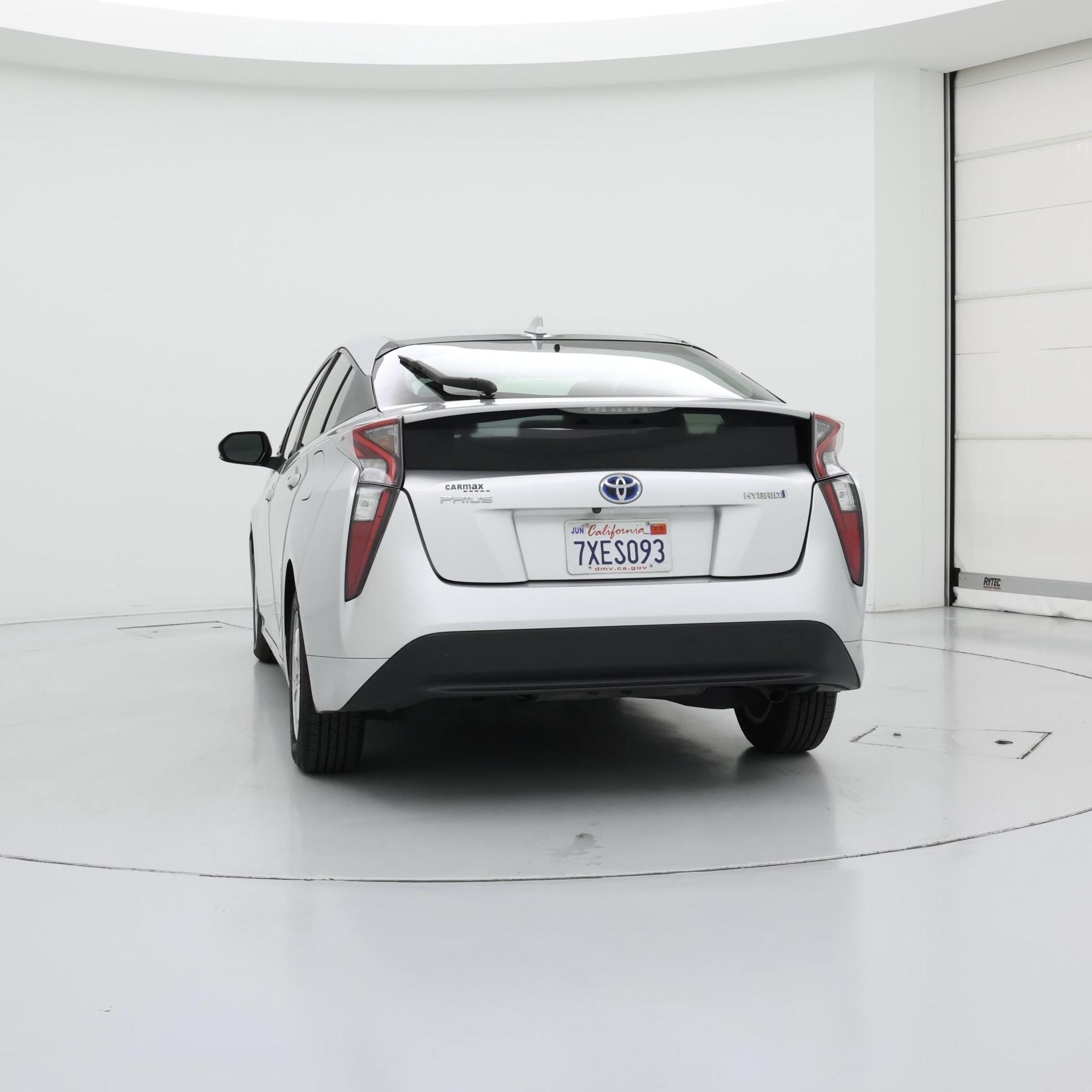 Thumbnail: 2017 Toyota Prius - 6