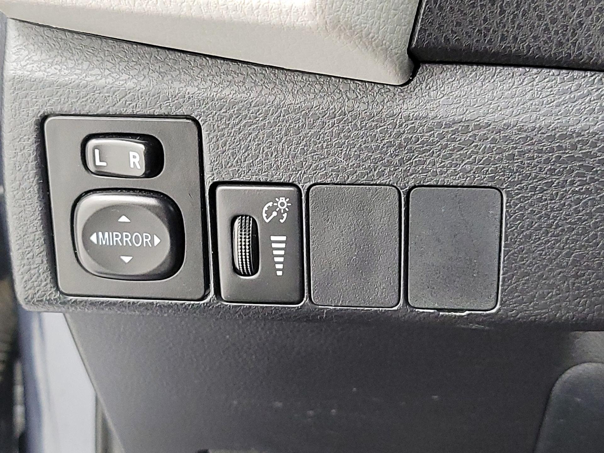 Thumbnail: 2016 Toyota Corolla - 13