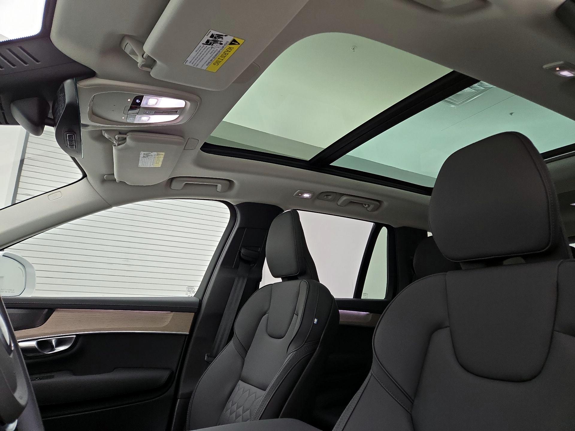 Thumbnail: 2025 Volvo XC90 - 20