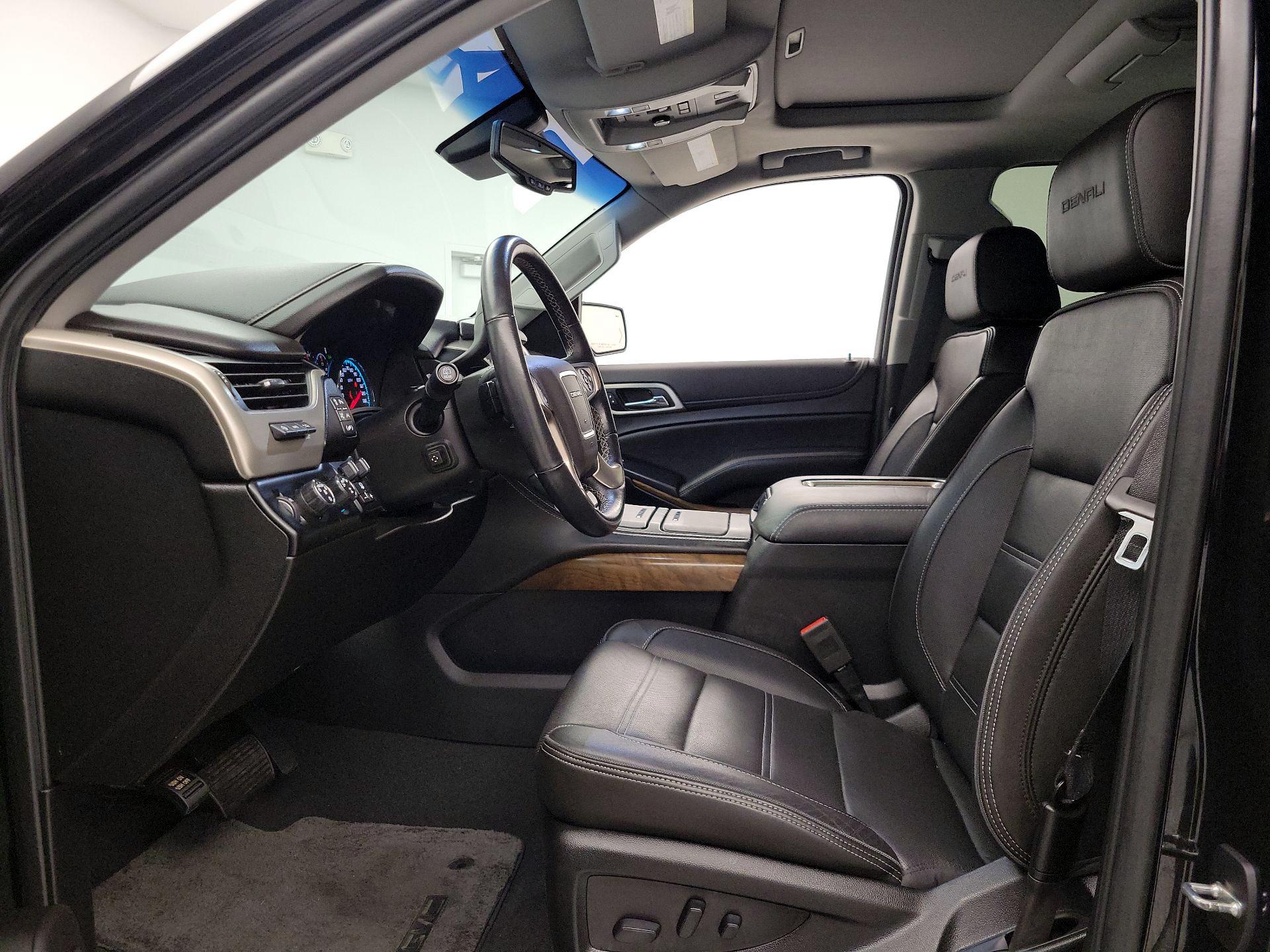 Thumbnail: 2019 GMC Yukon XL - 11