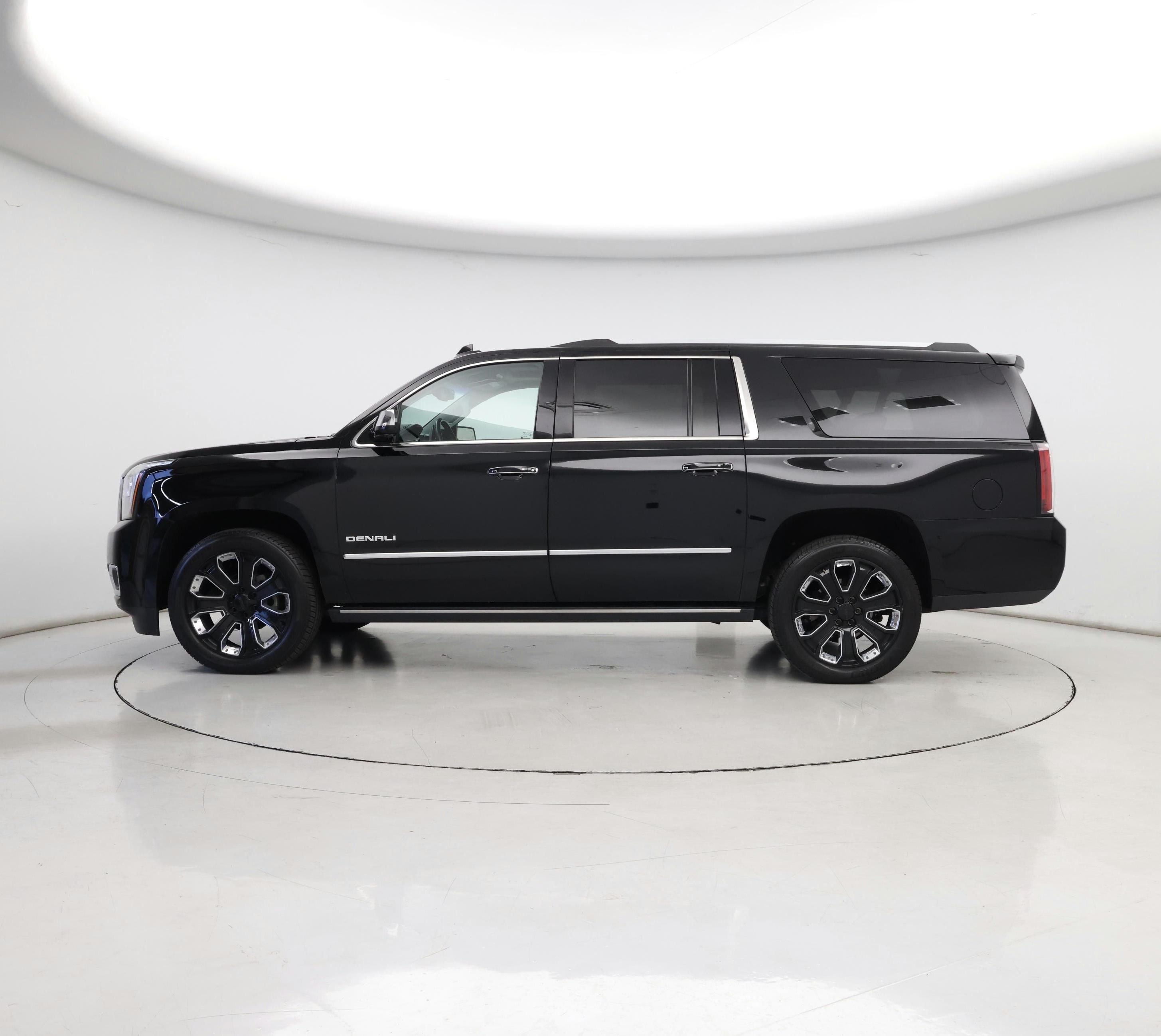 Thumbnail: 2019 GMC Yukon XL - 3