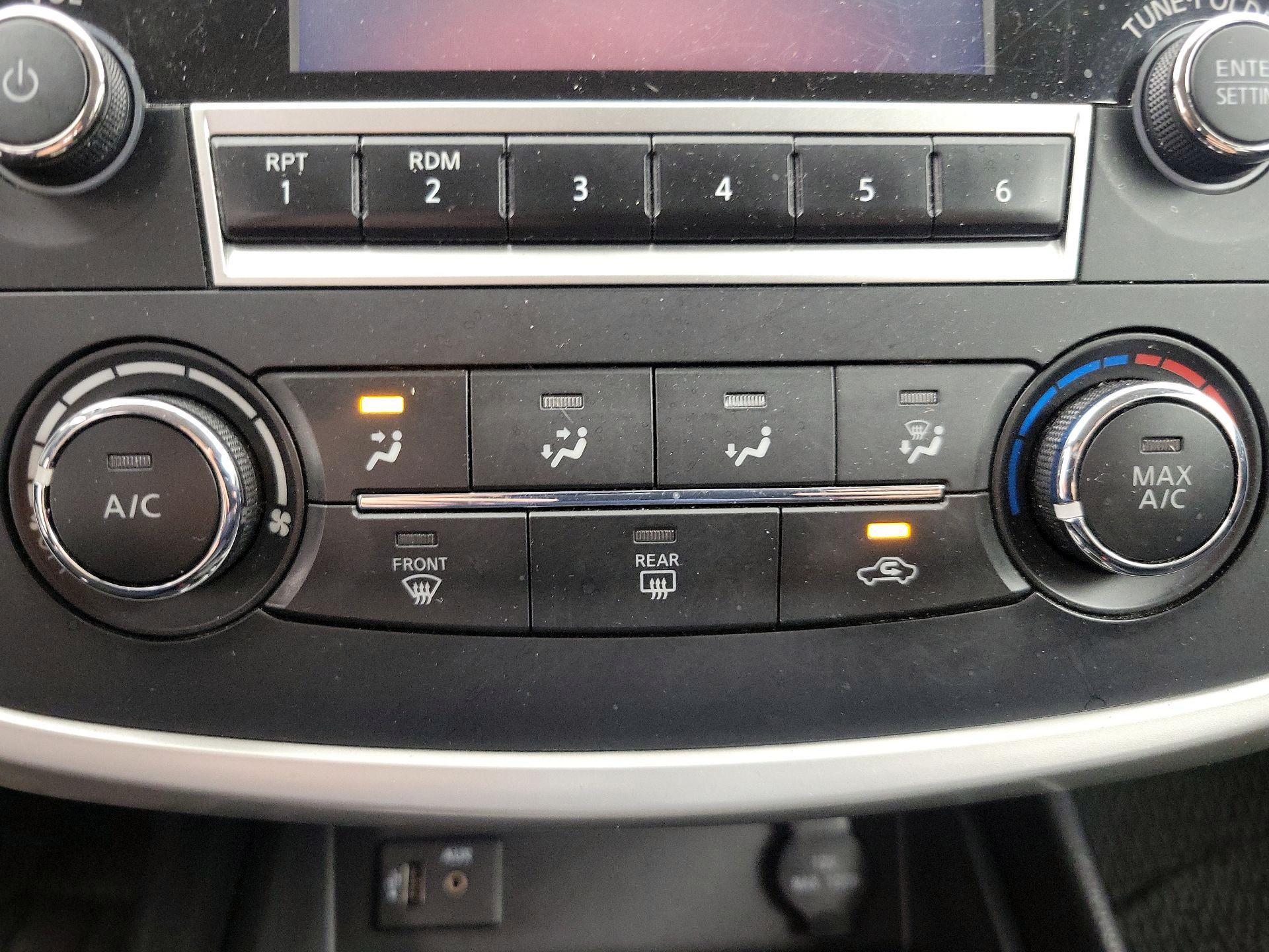 Thumbnail: 2016 Nissan Altima - 16