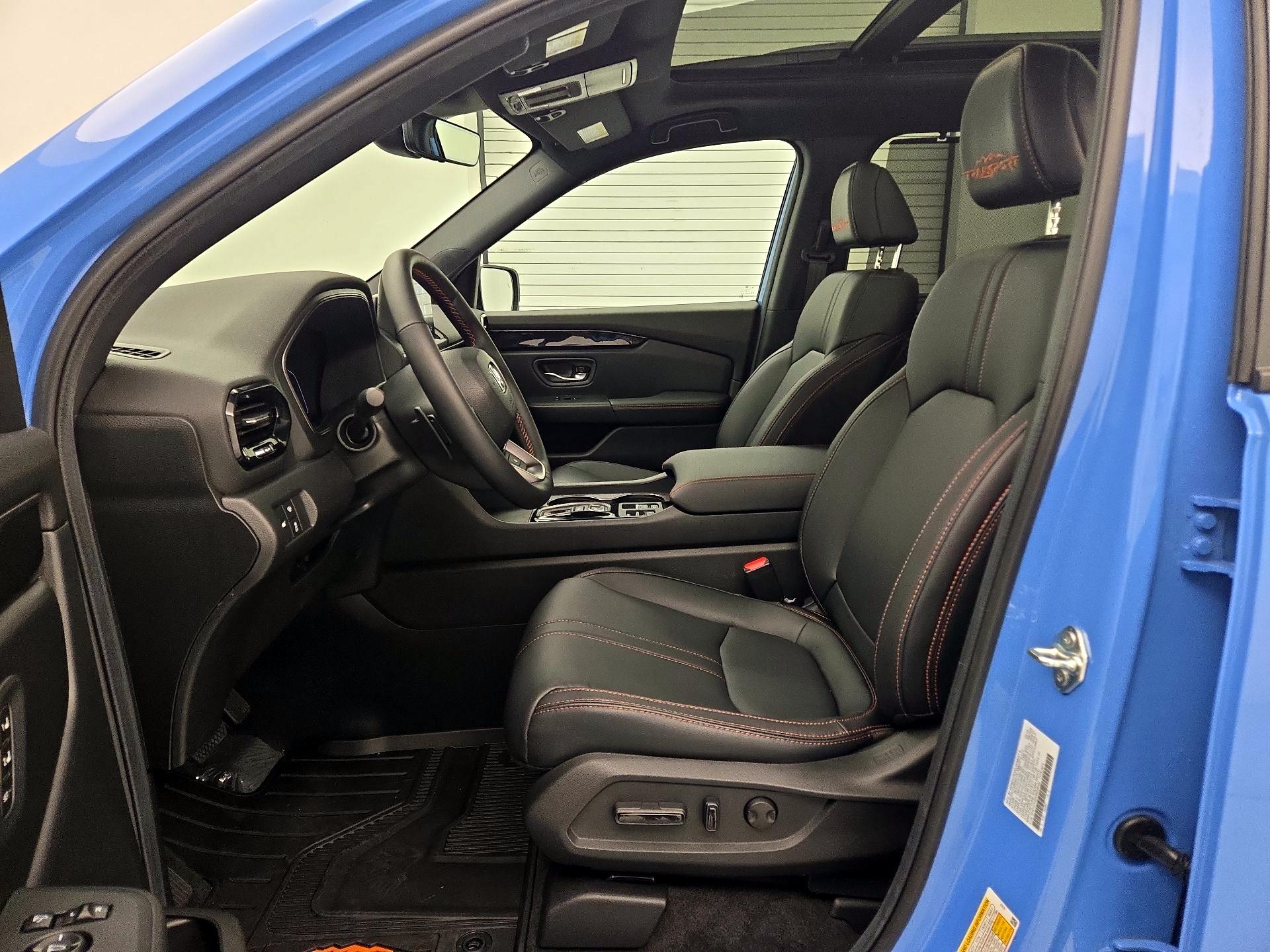 Thumbnail: 2025 Honda Pilot - 11