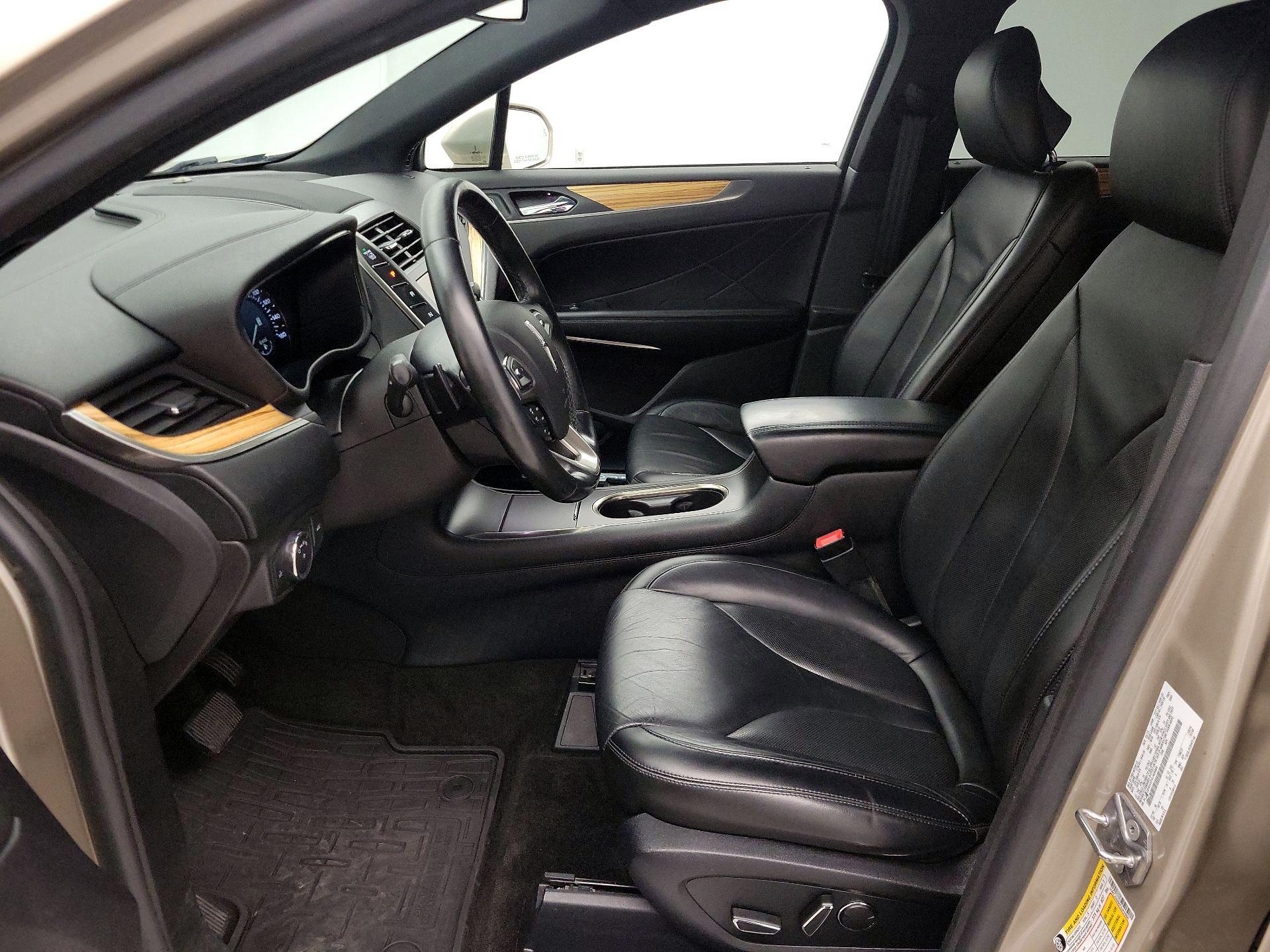 Thumbnail: 2015 Lincoln MKC - 11
