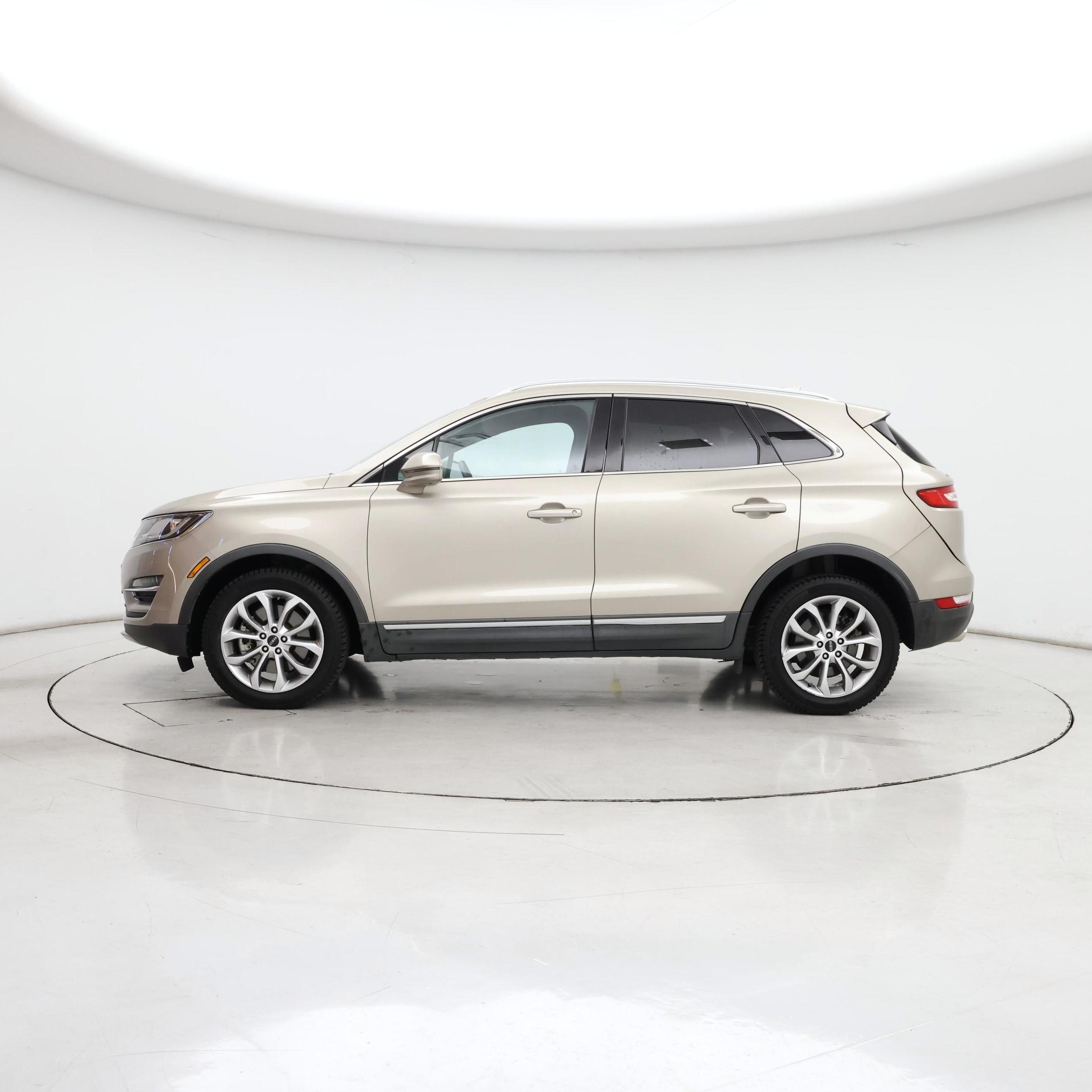 Thumbnail: 2015 Lincoln MKC - 3