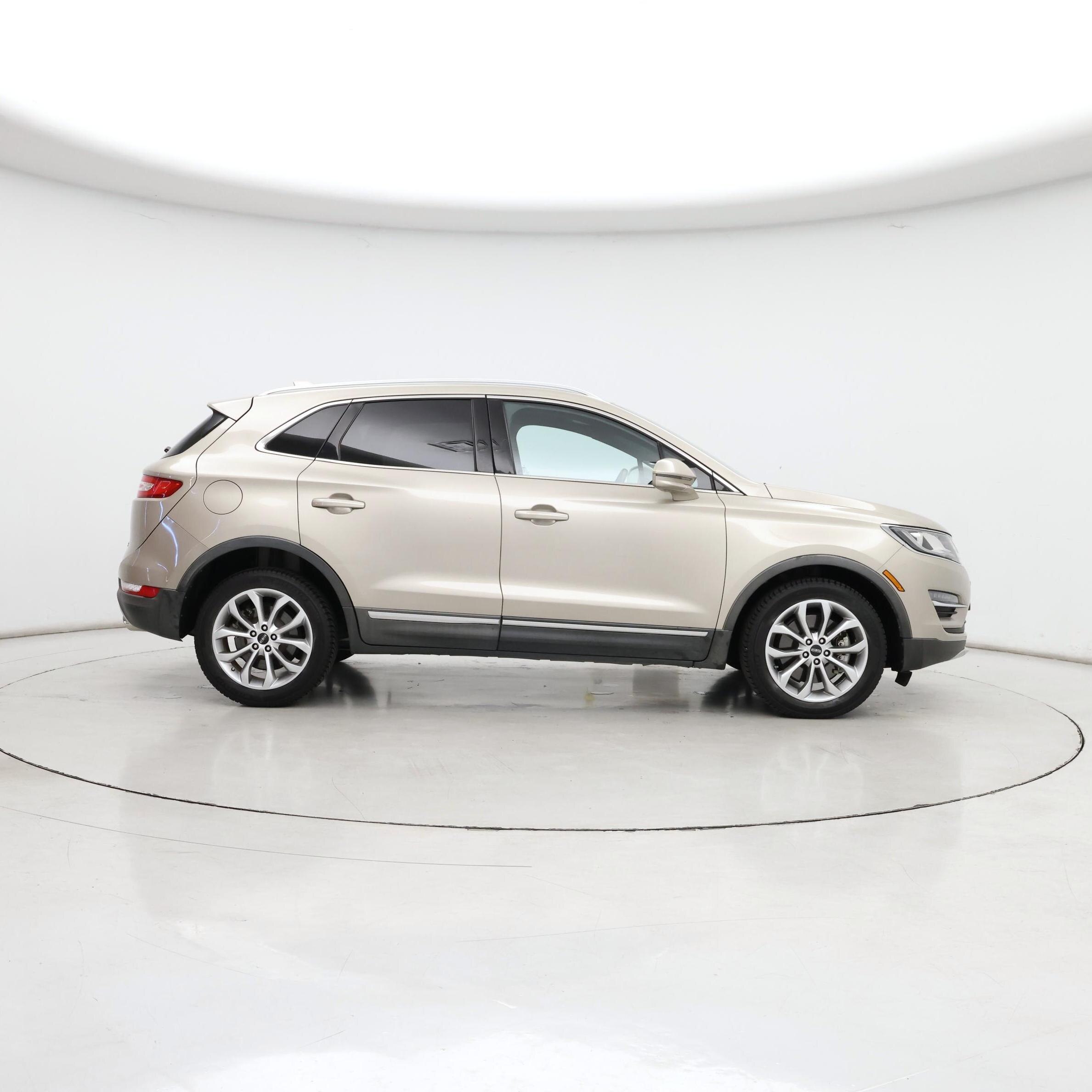 Thumbnail: 2015 Lincoln MKC - 7