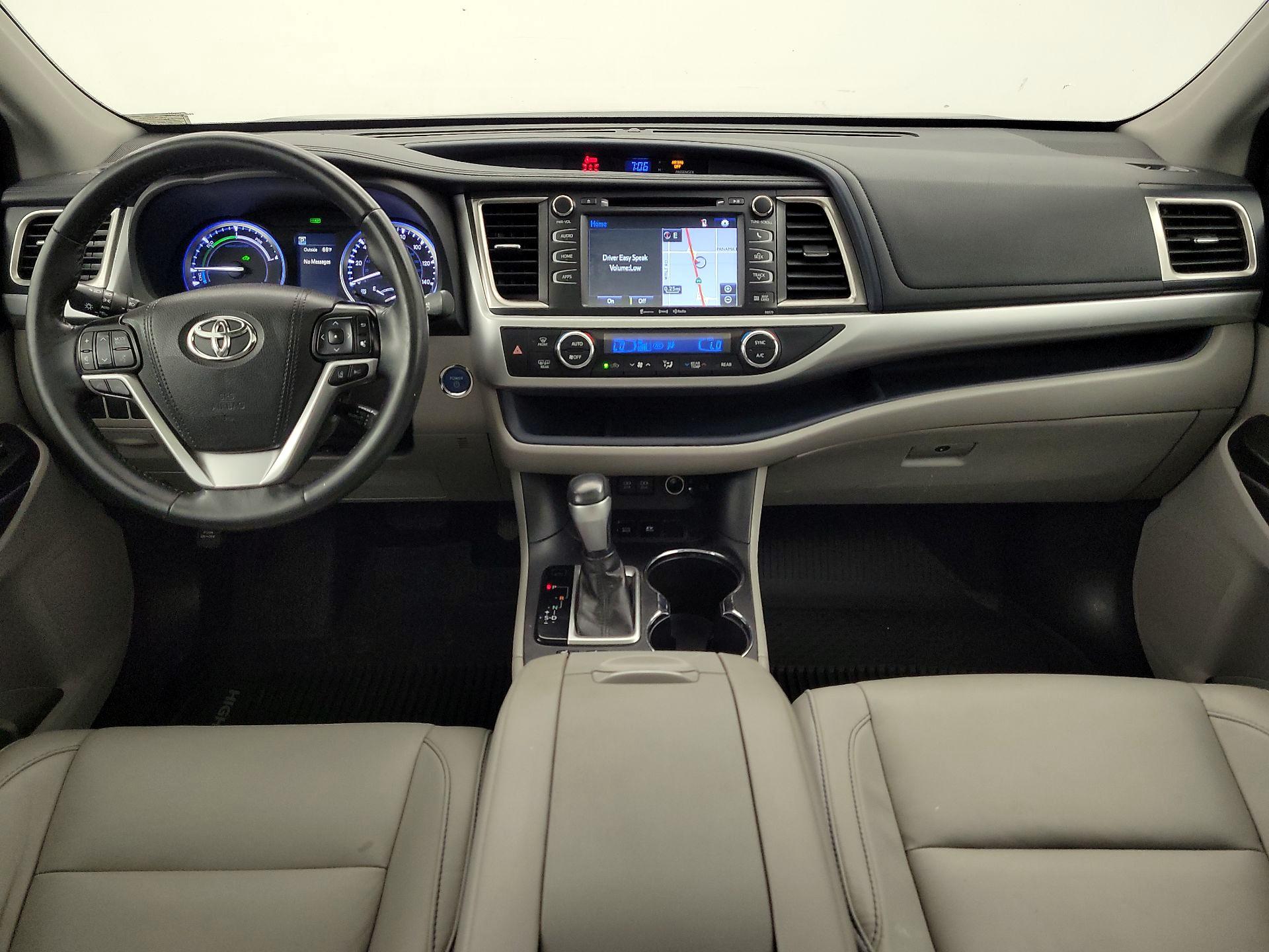 Thumbnail: 2018 Toyota Highlander - 9