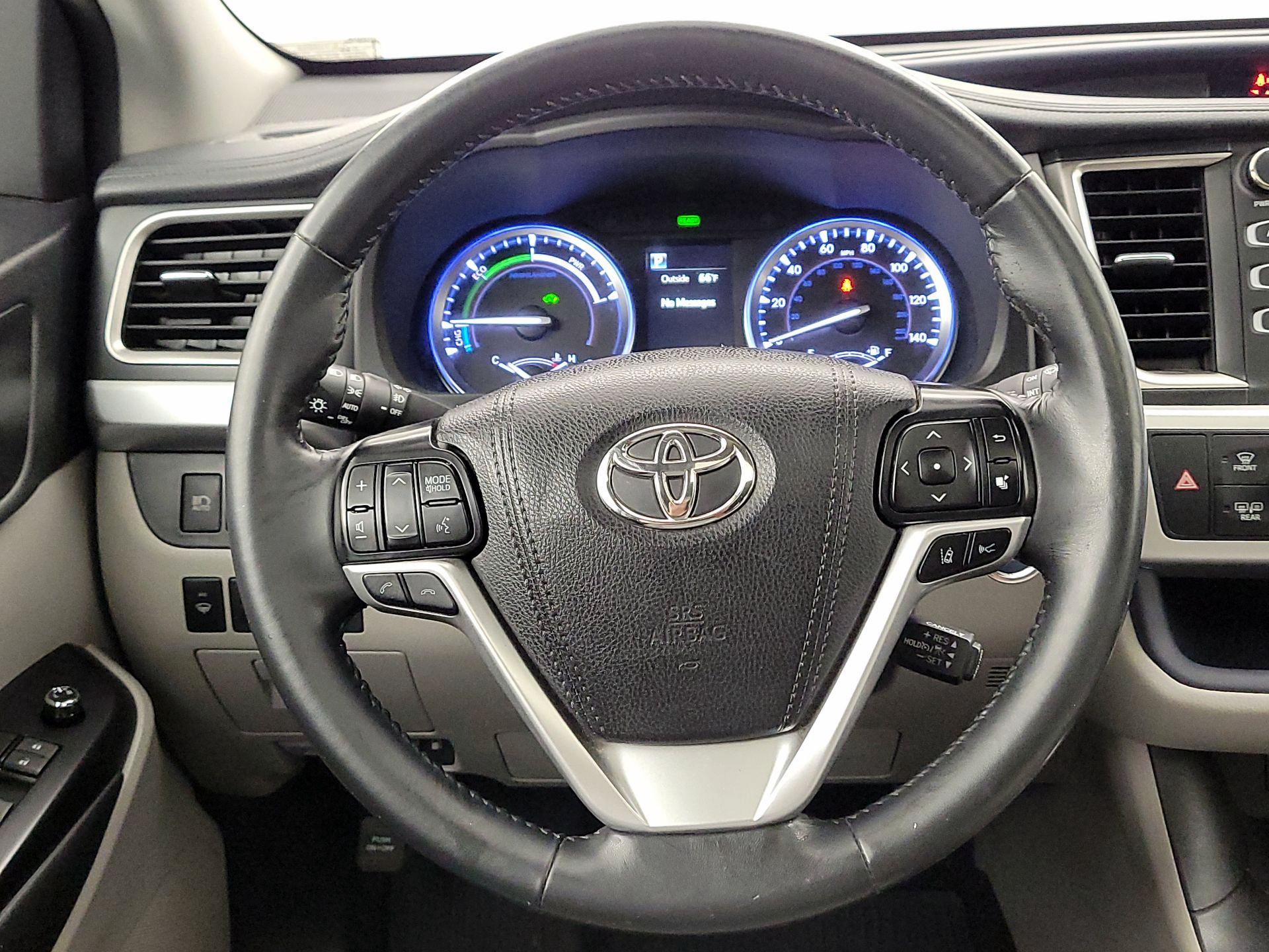 Thumbnail: 2018 Toyota Highlander - 10