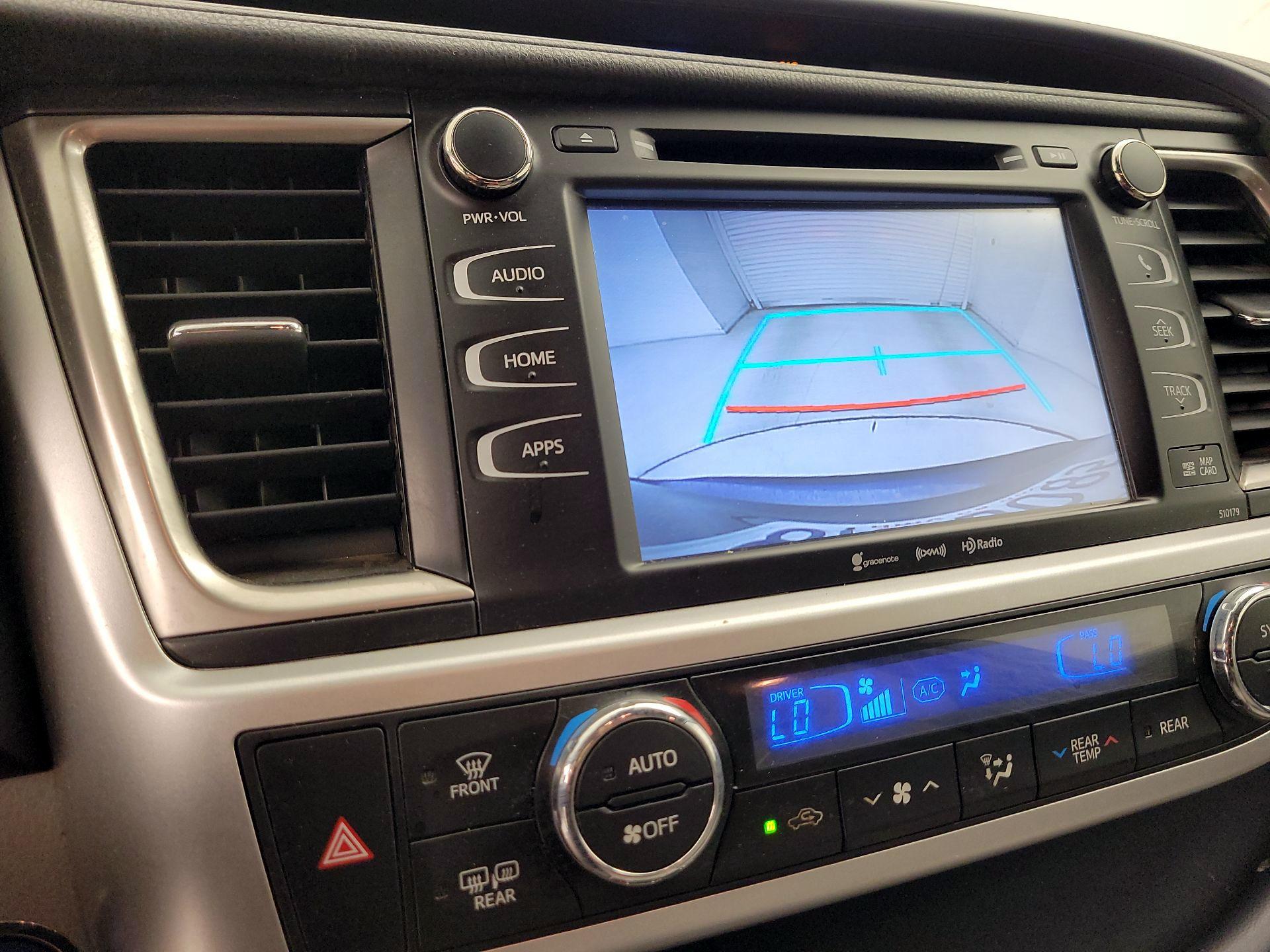 Thumbnail: 2018 Toyota Highlander - 15
