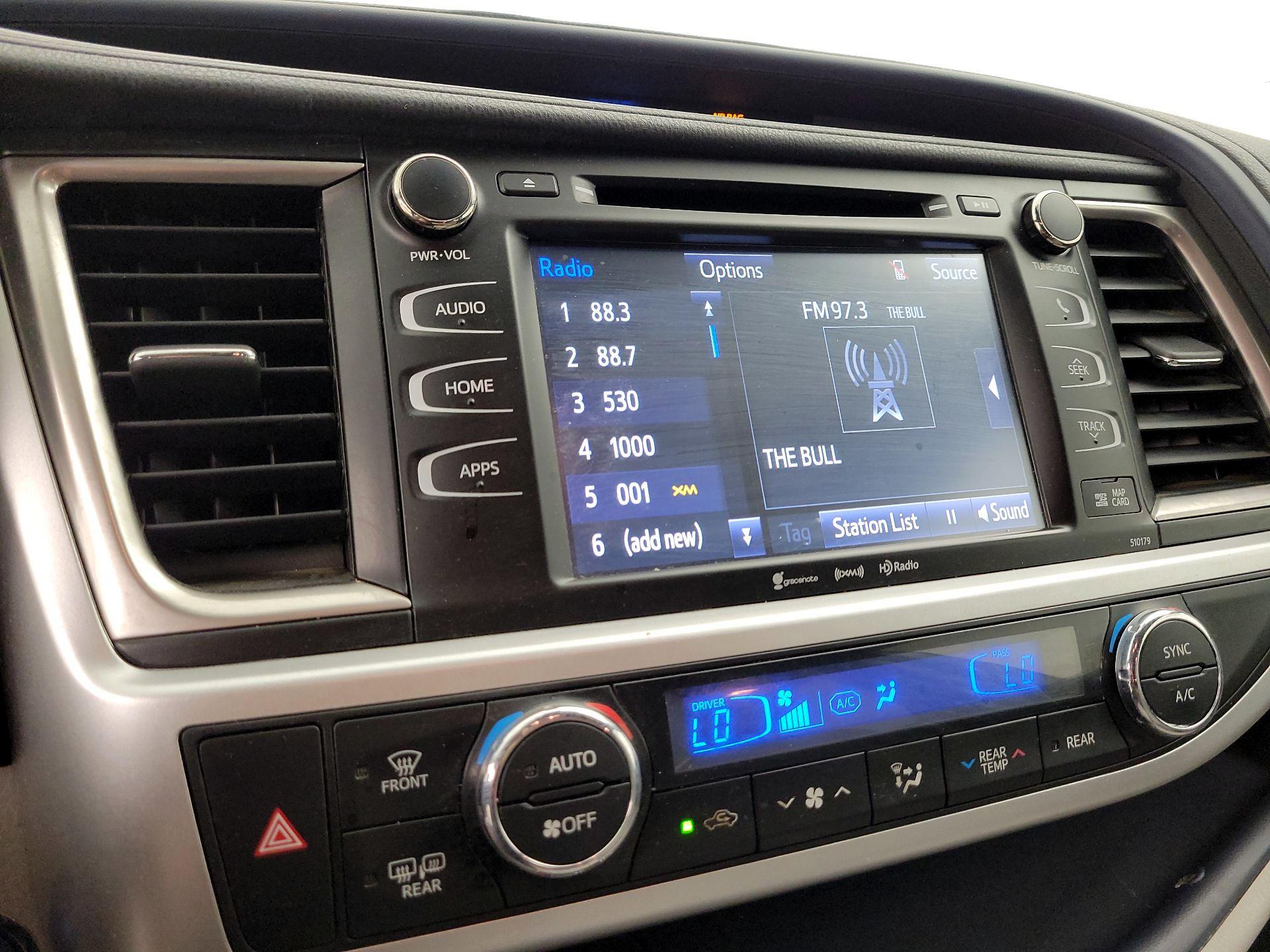 Thumbnail: 2018 Toyota Highlander - 16