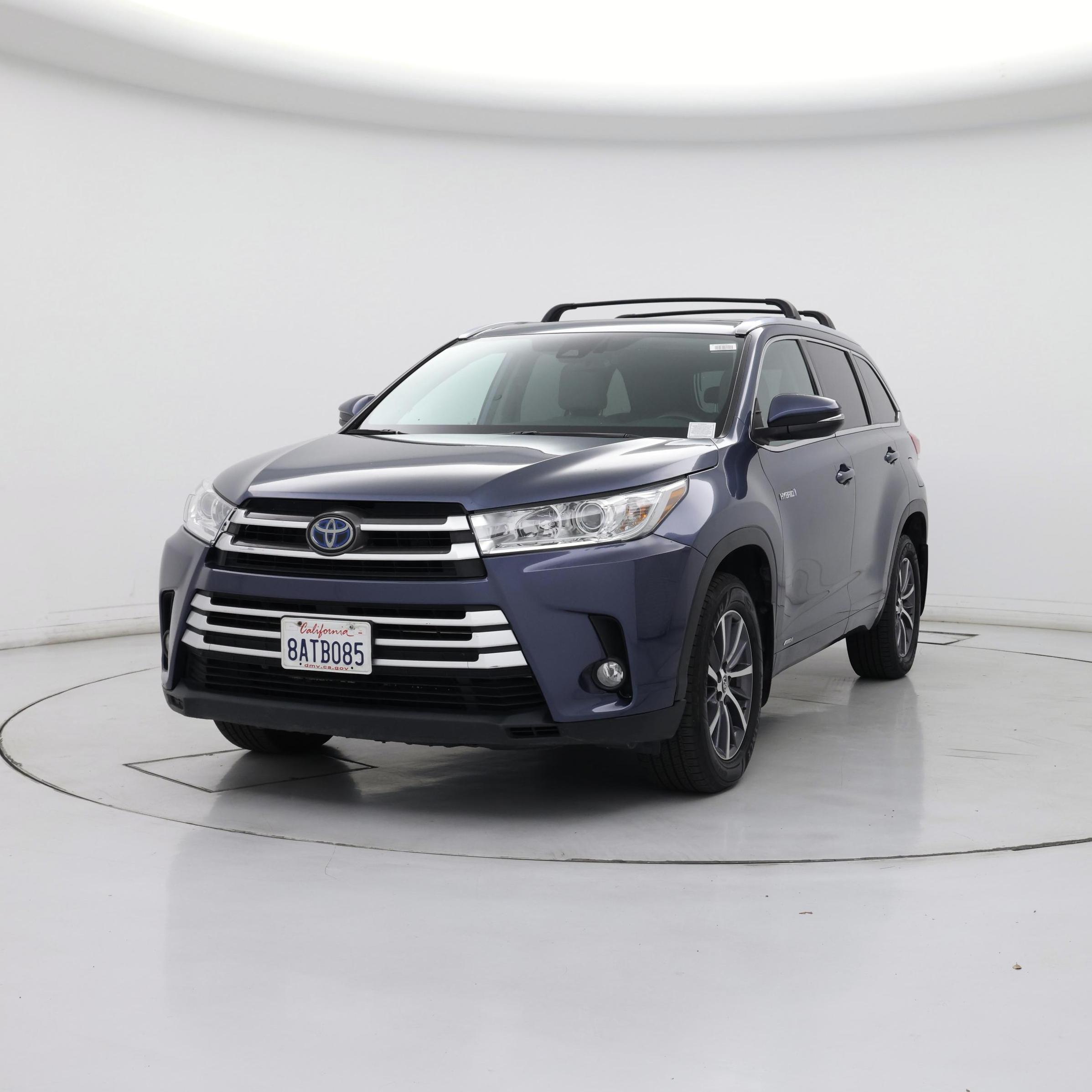 Thumbnail: 2018 Toyota Highlander - 4