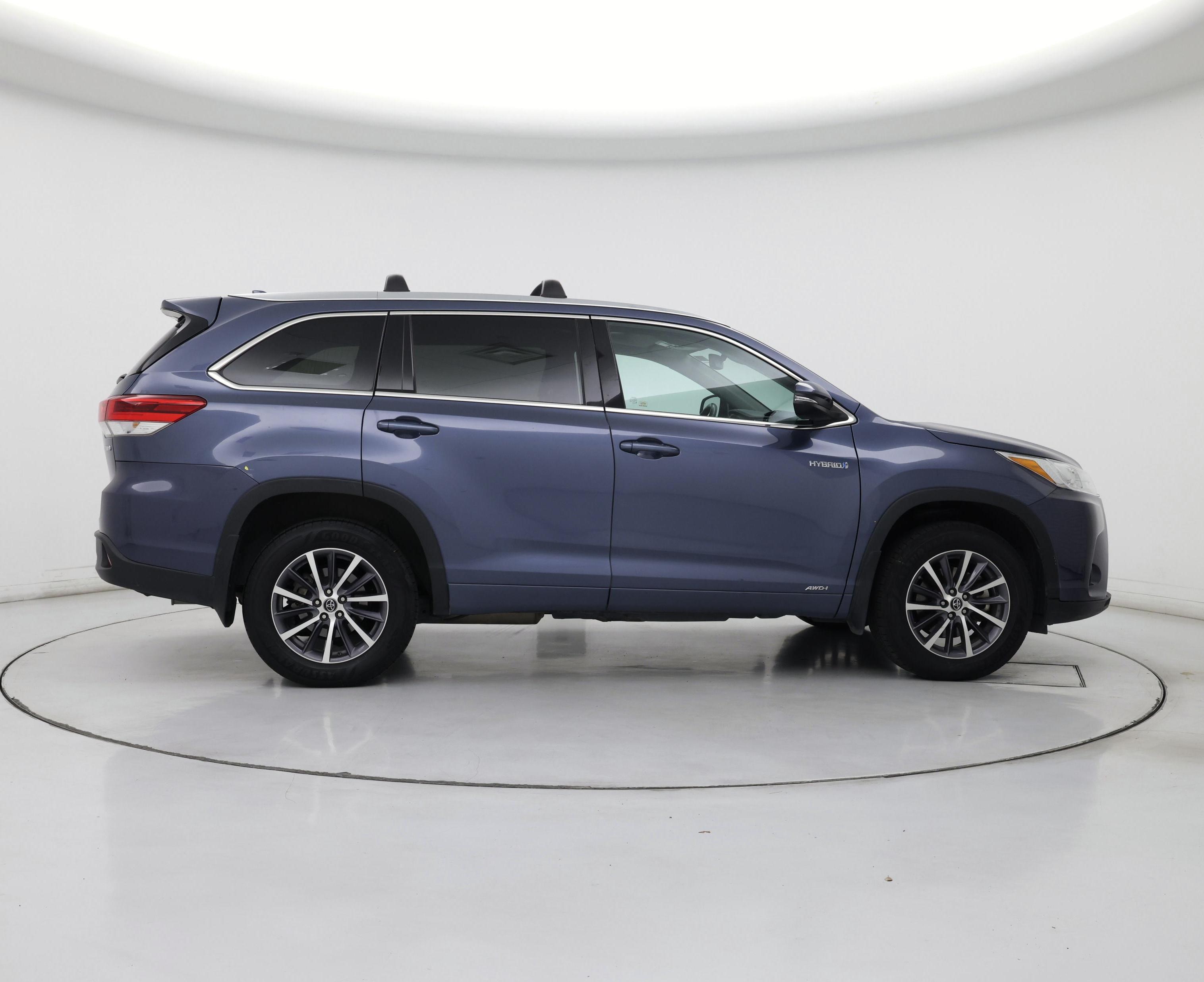 Thumbnail: 2018 Toyota Highlander - 7