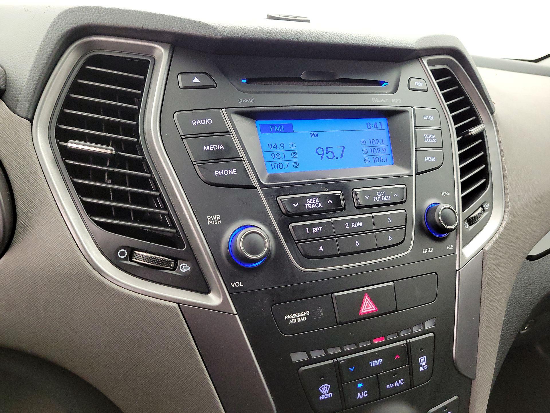 Thumbnail: 2016 Hyundai Santa Fe - 14