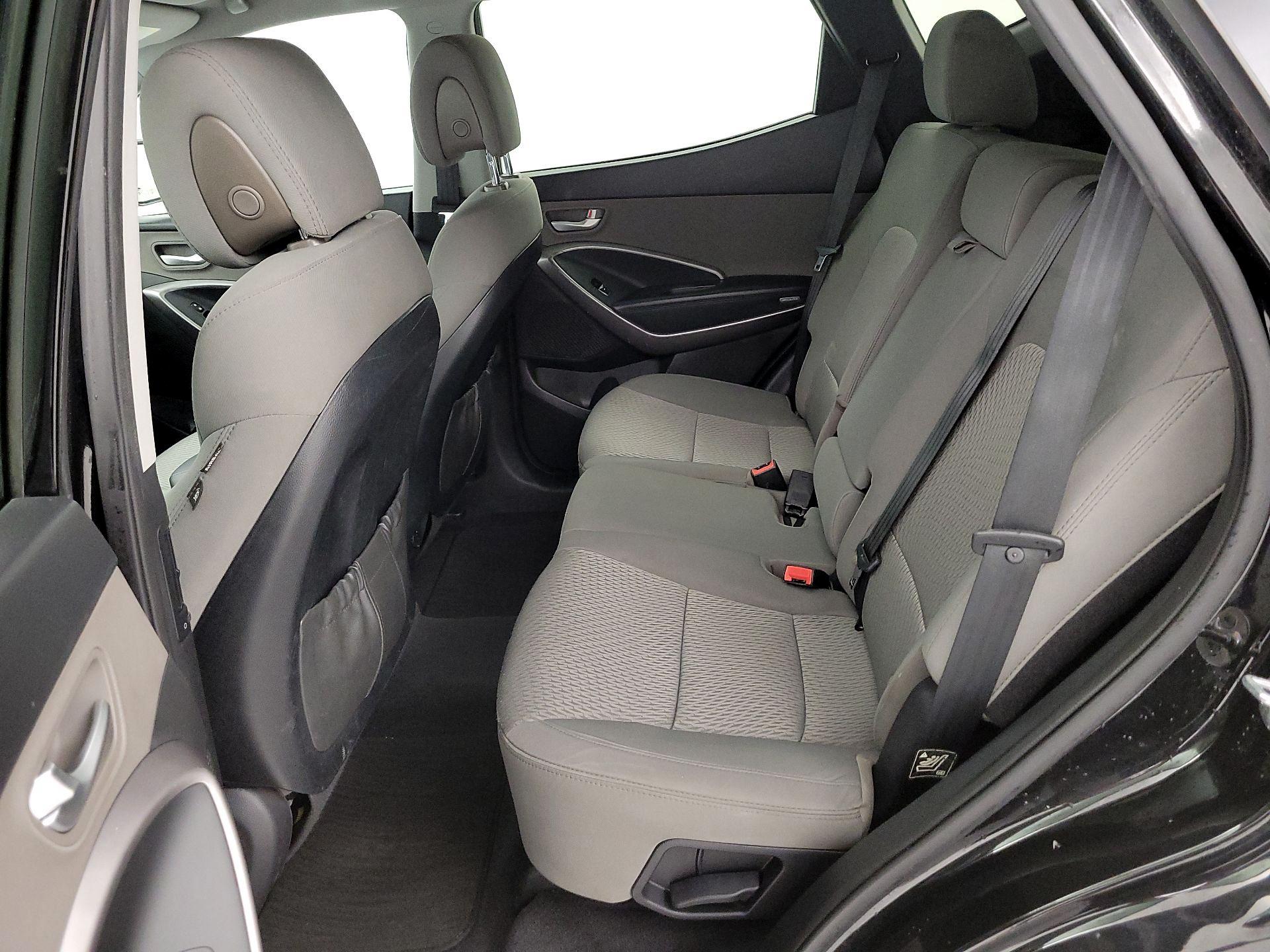 Thumbnail: 2016 Hyundai Santa Fe - 18