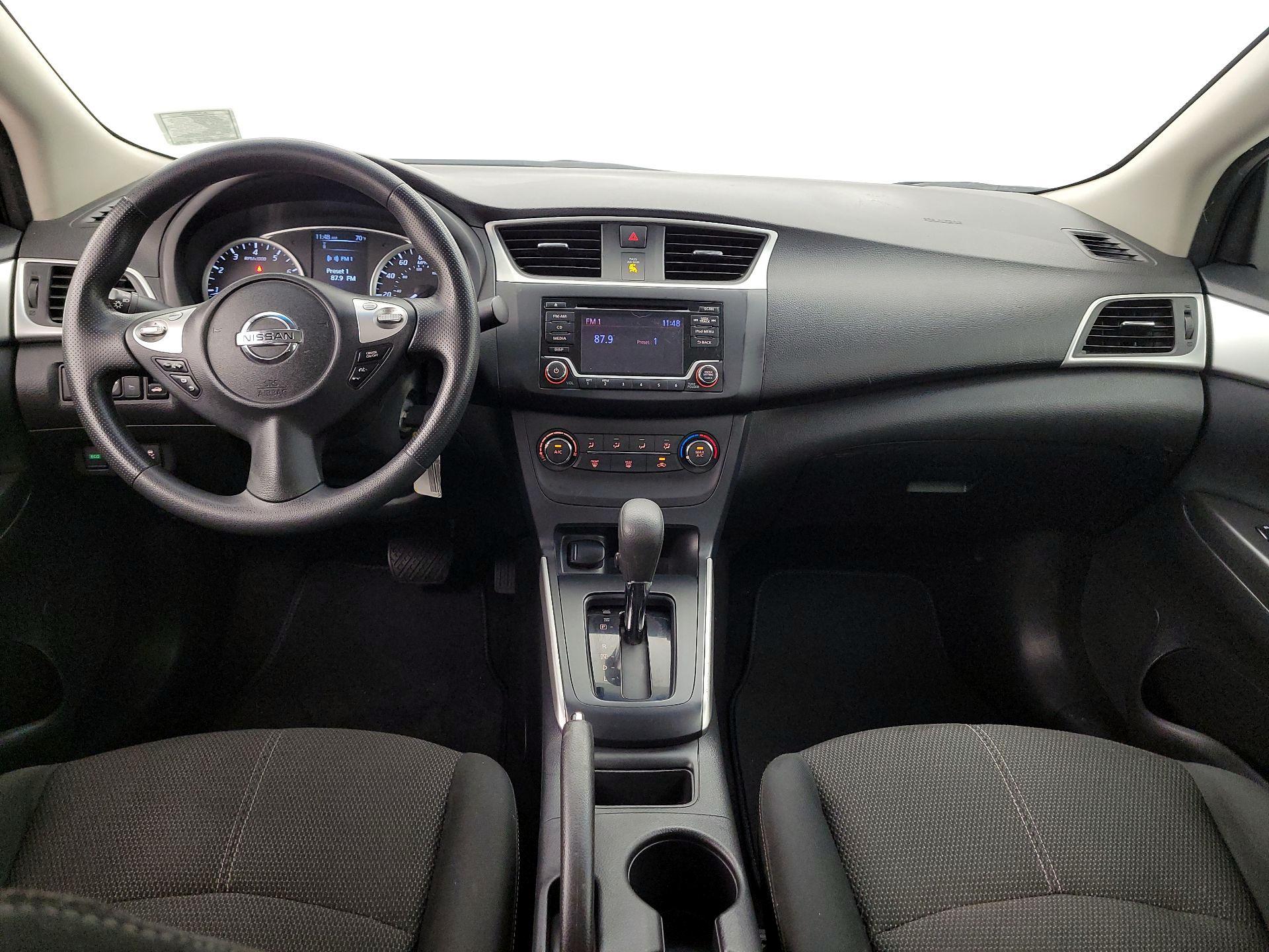 Thumbnail: 2018 Nissan Sentra - 9