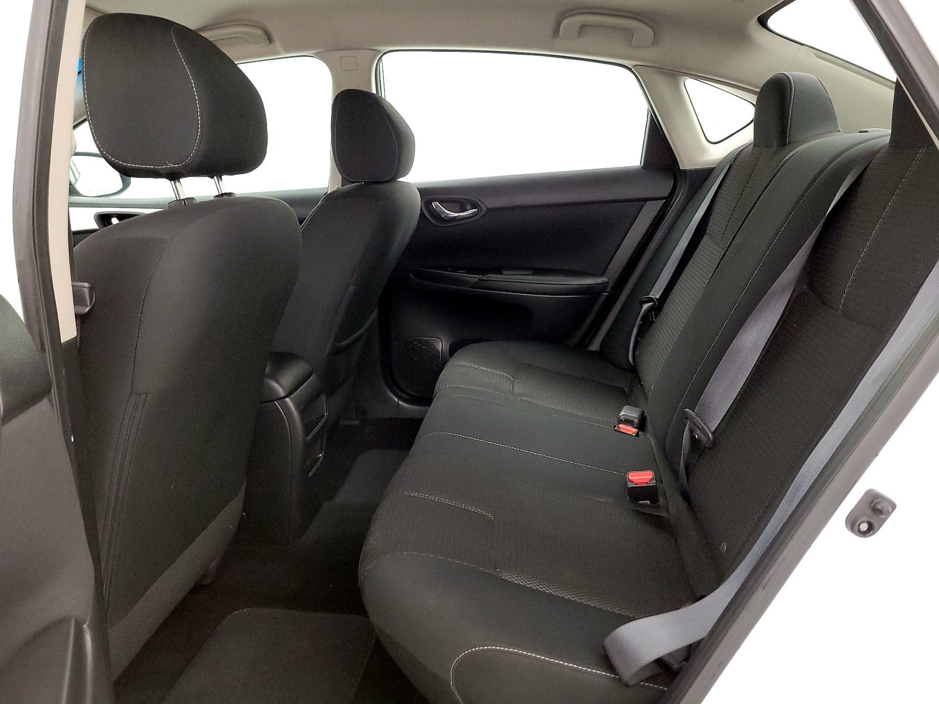 Thumbnail: 2018 Nissan Sentra - 19